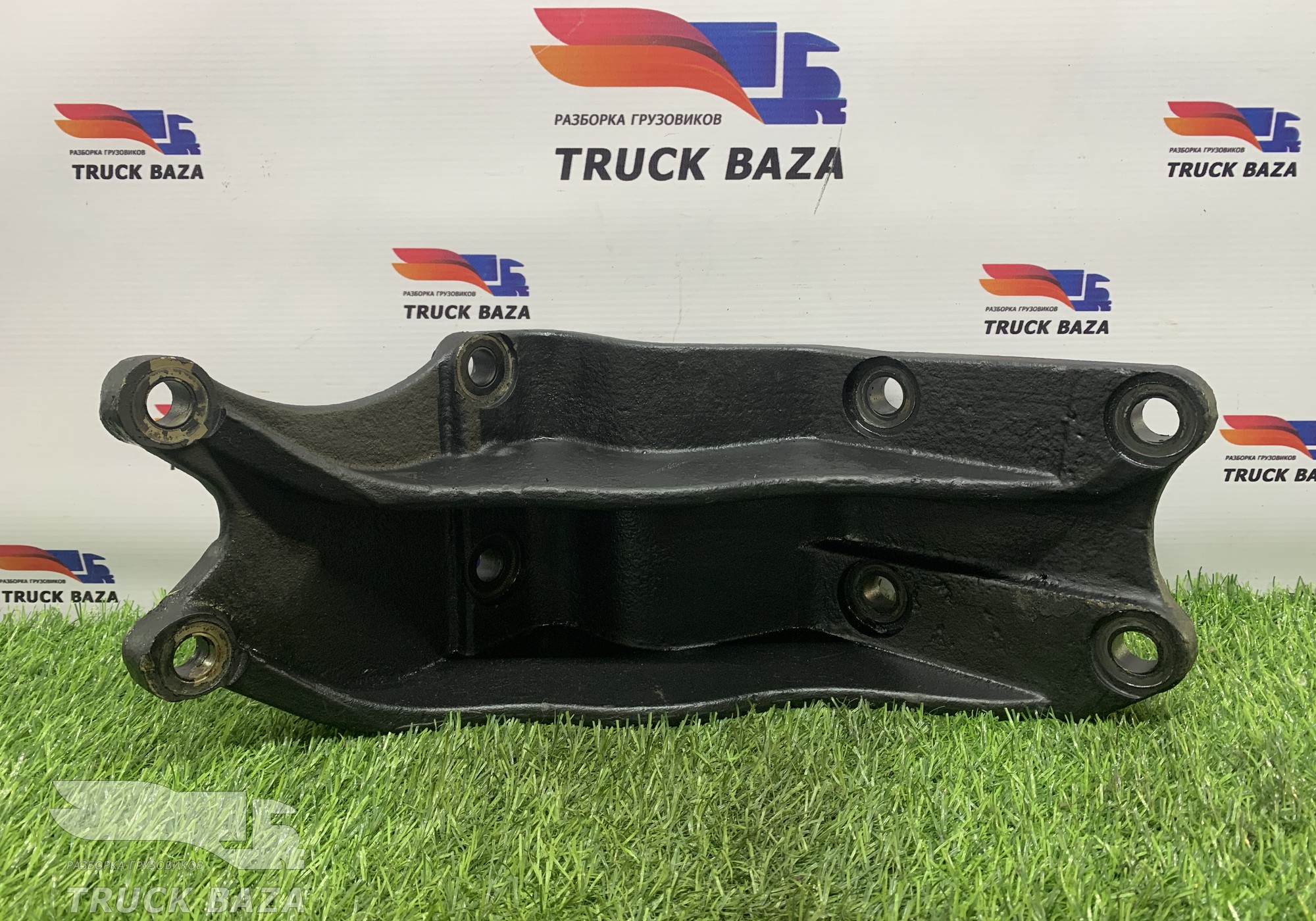 54901280122420 Кронштейн траверсы передней правый для КАМАЗ 54901