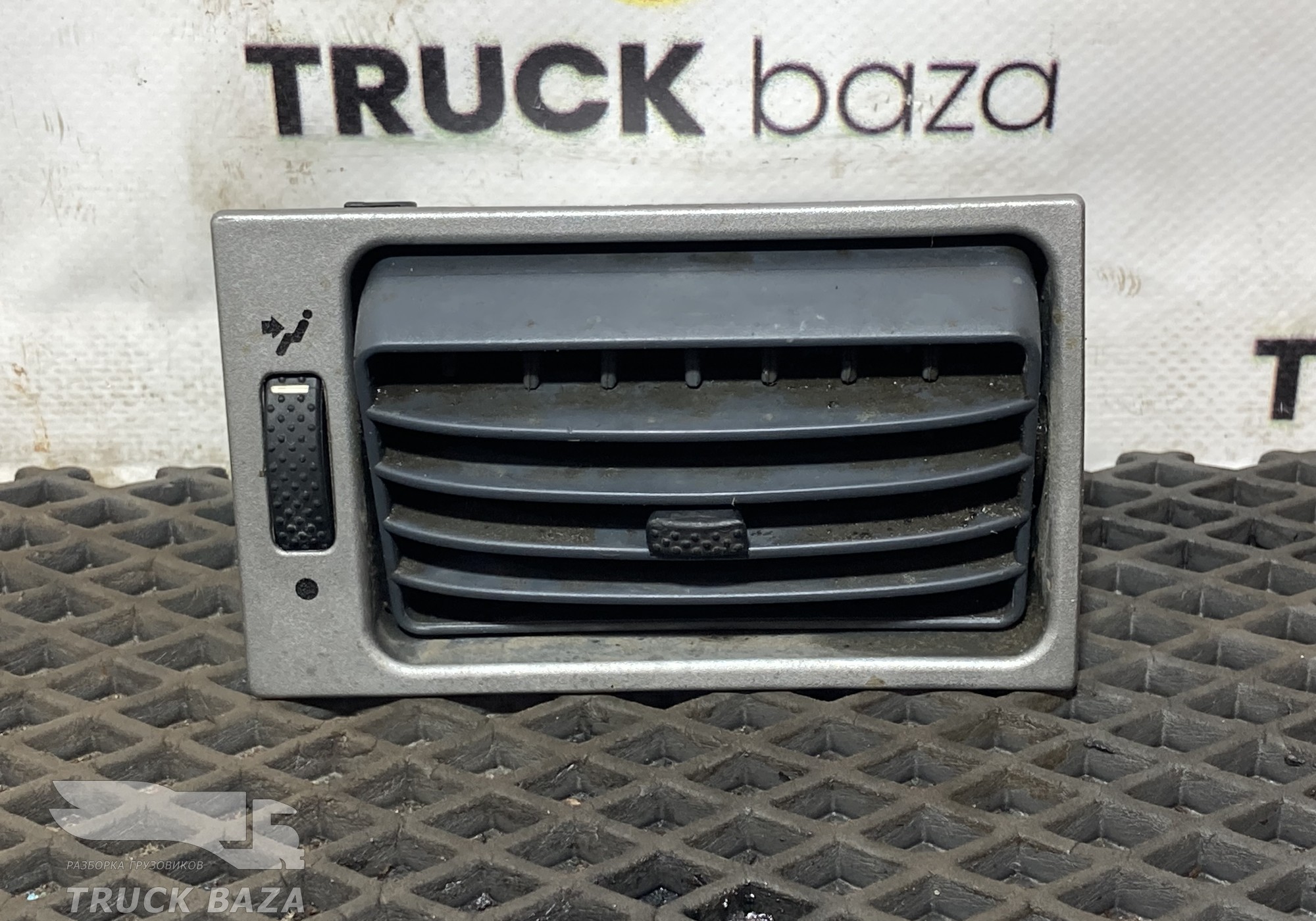 500385860 Дефлектор воздушный для Iveco Stralis II Hi-Way (с 2012)