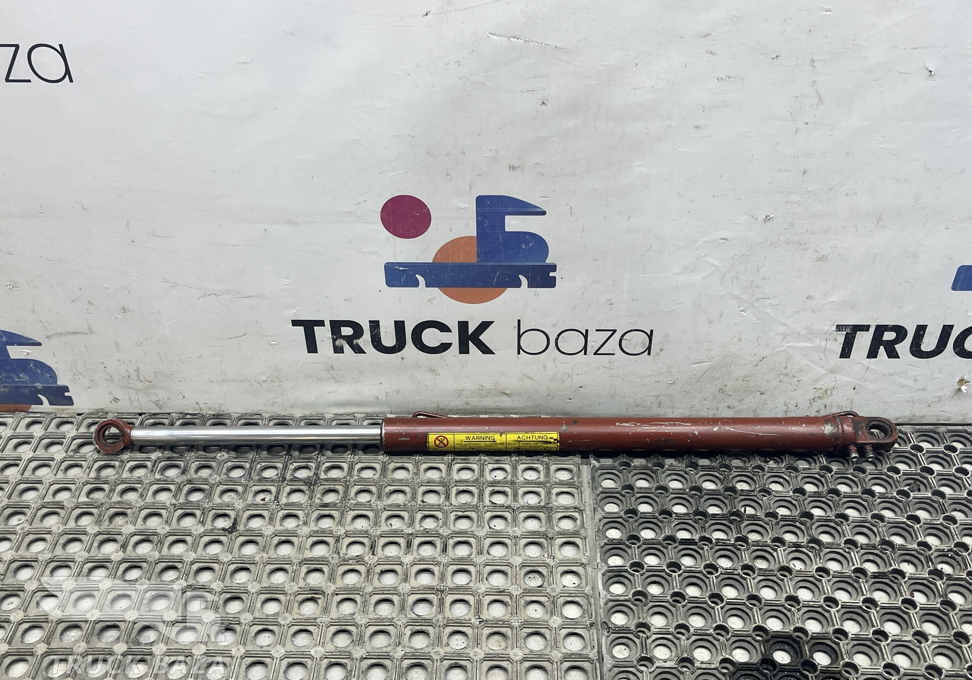 98427951 Цилиндр подъема кабины