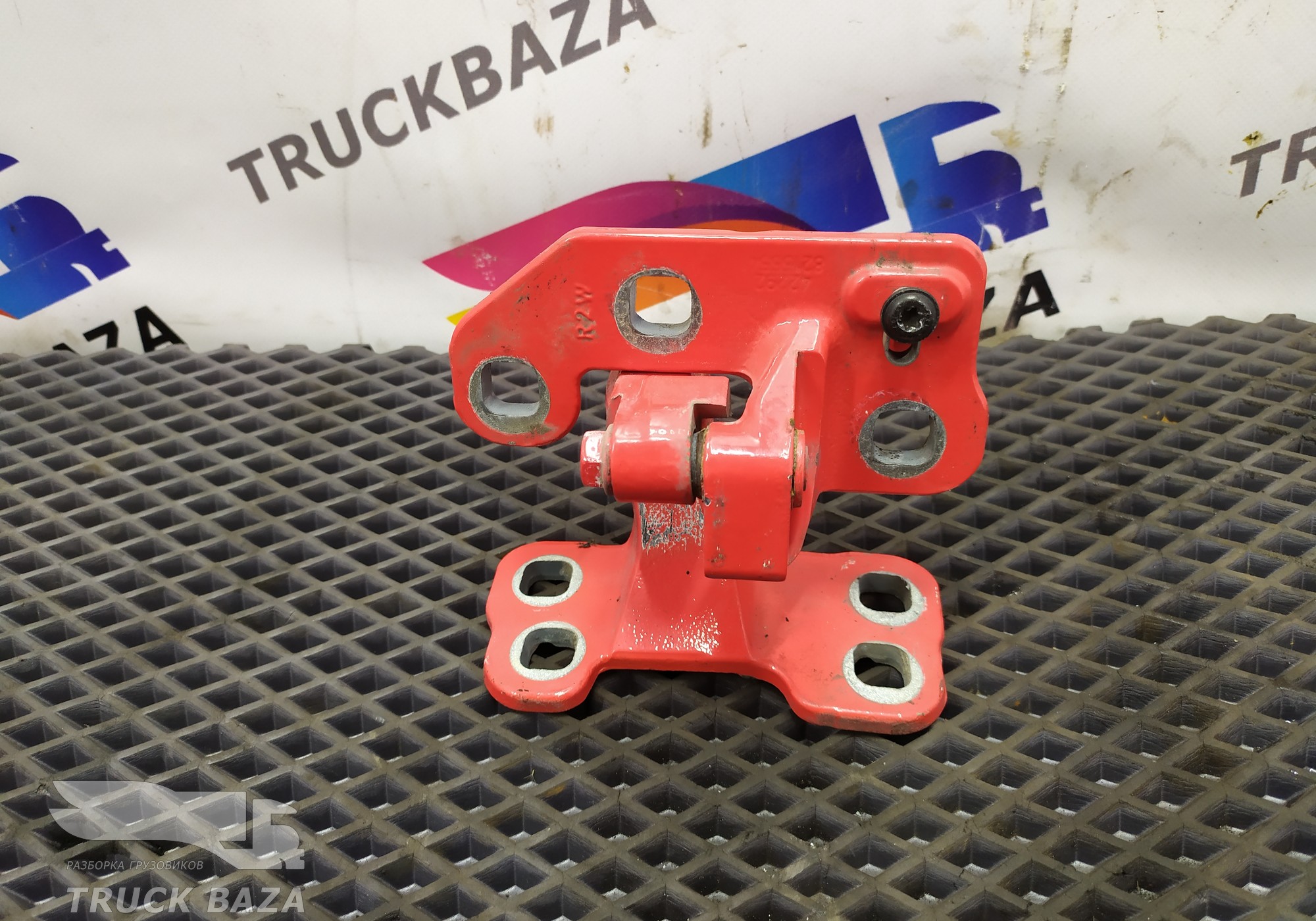 82155541 Петля двери правой для Renault