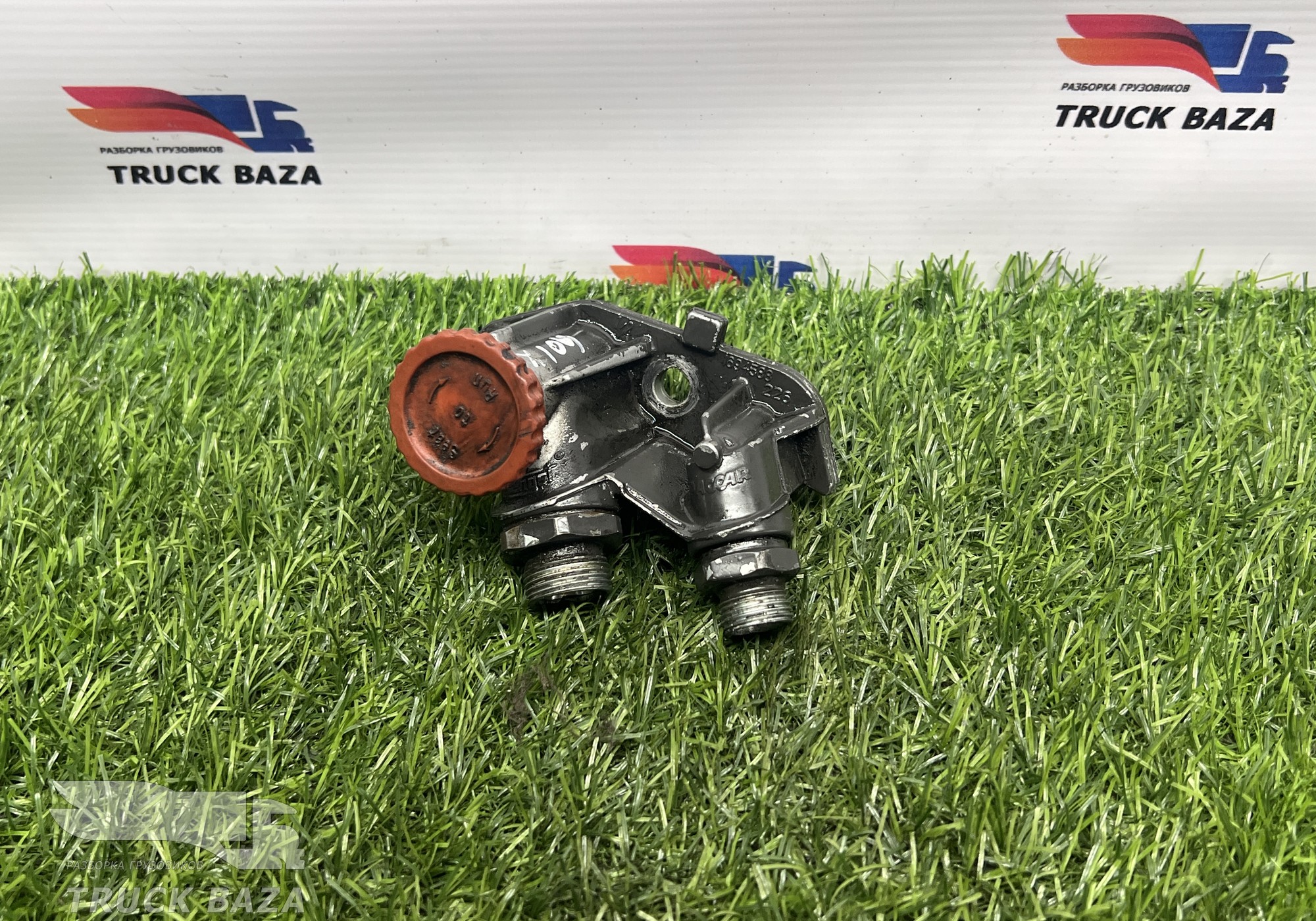 1694588 Насос ручной подкачки топлива