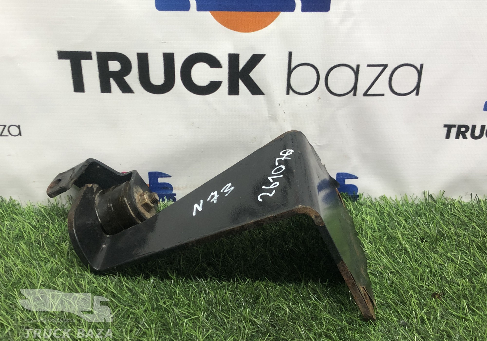 81155020272 Кронштейн глушителя основного для Man