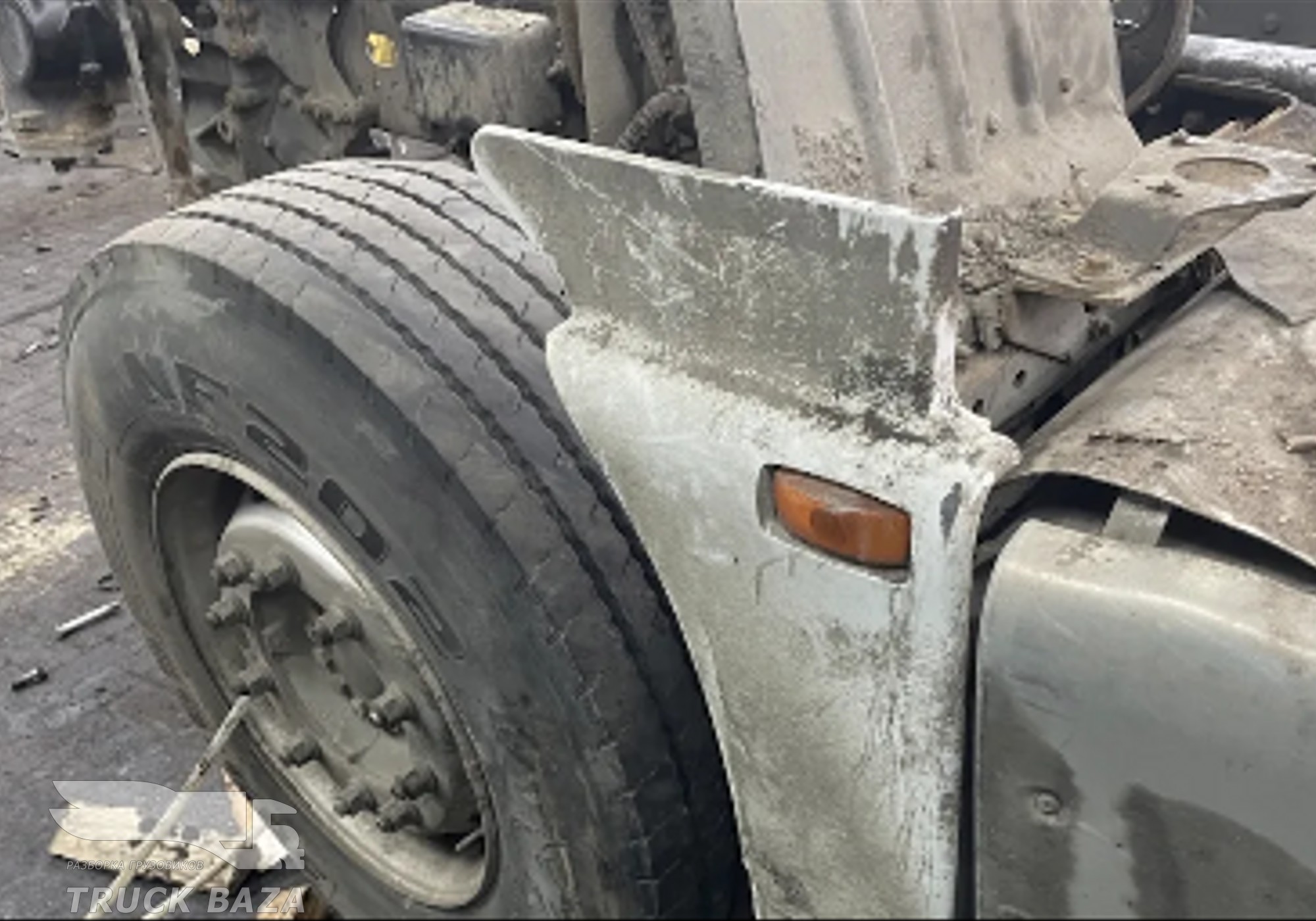 Кронштейн крыла для Sinotruk Sitrak C7H