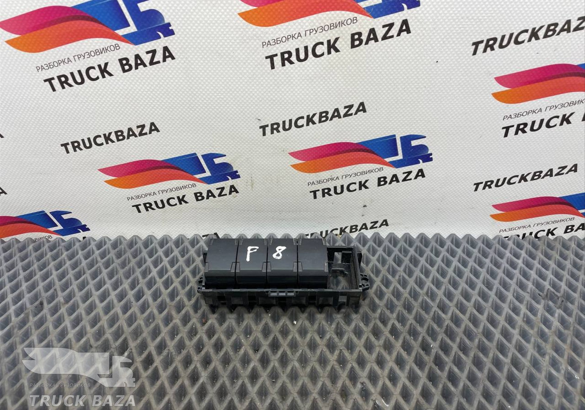 JC4610N939 Рамка кнопок для Ford F-MAX (с 2018)