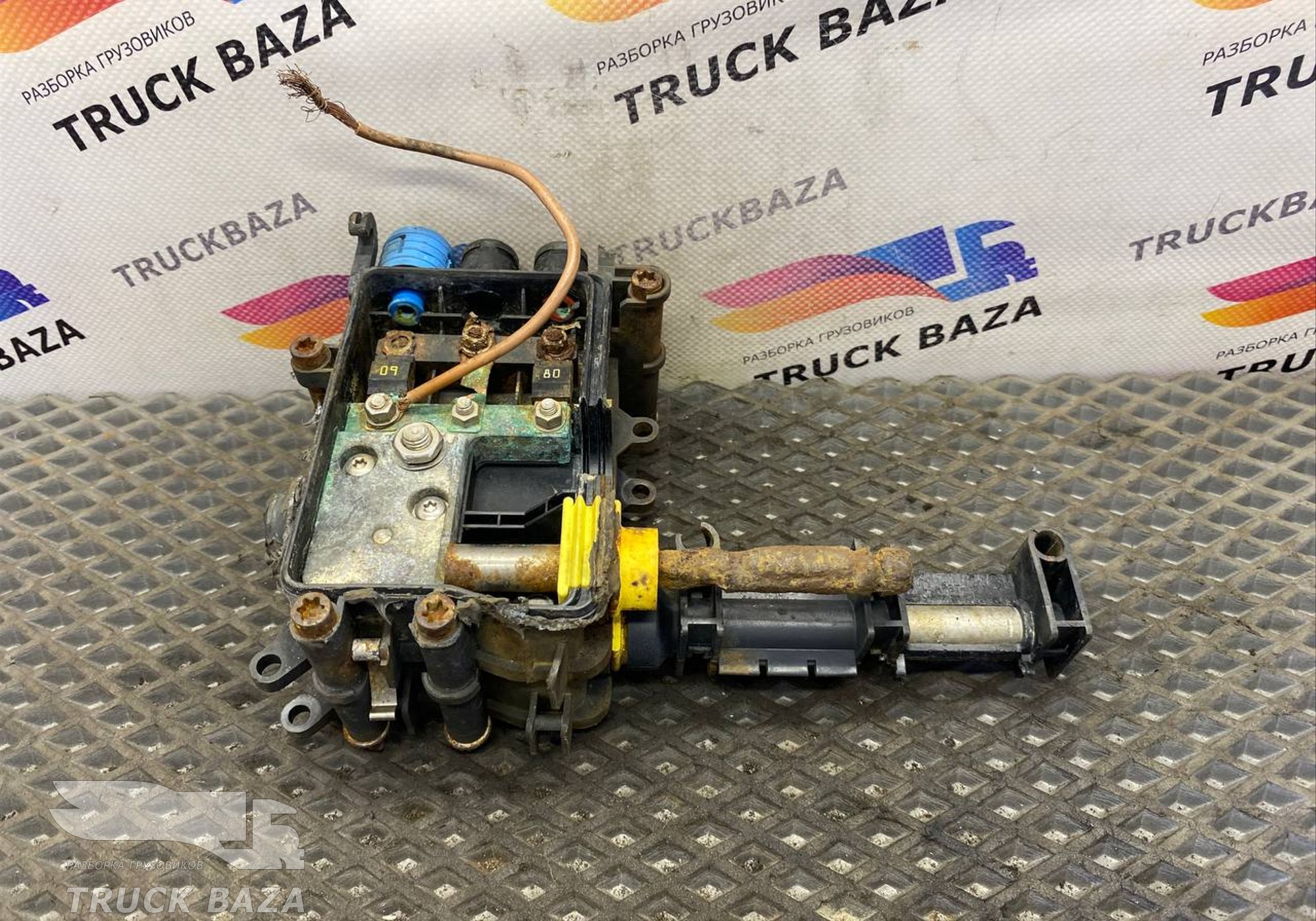 9305460440 Коробка распределительная для Mercedes-Benz Axor