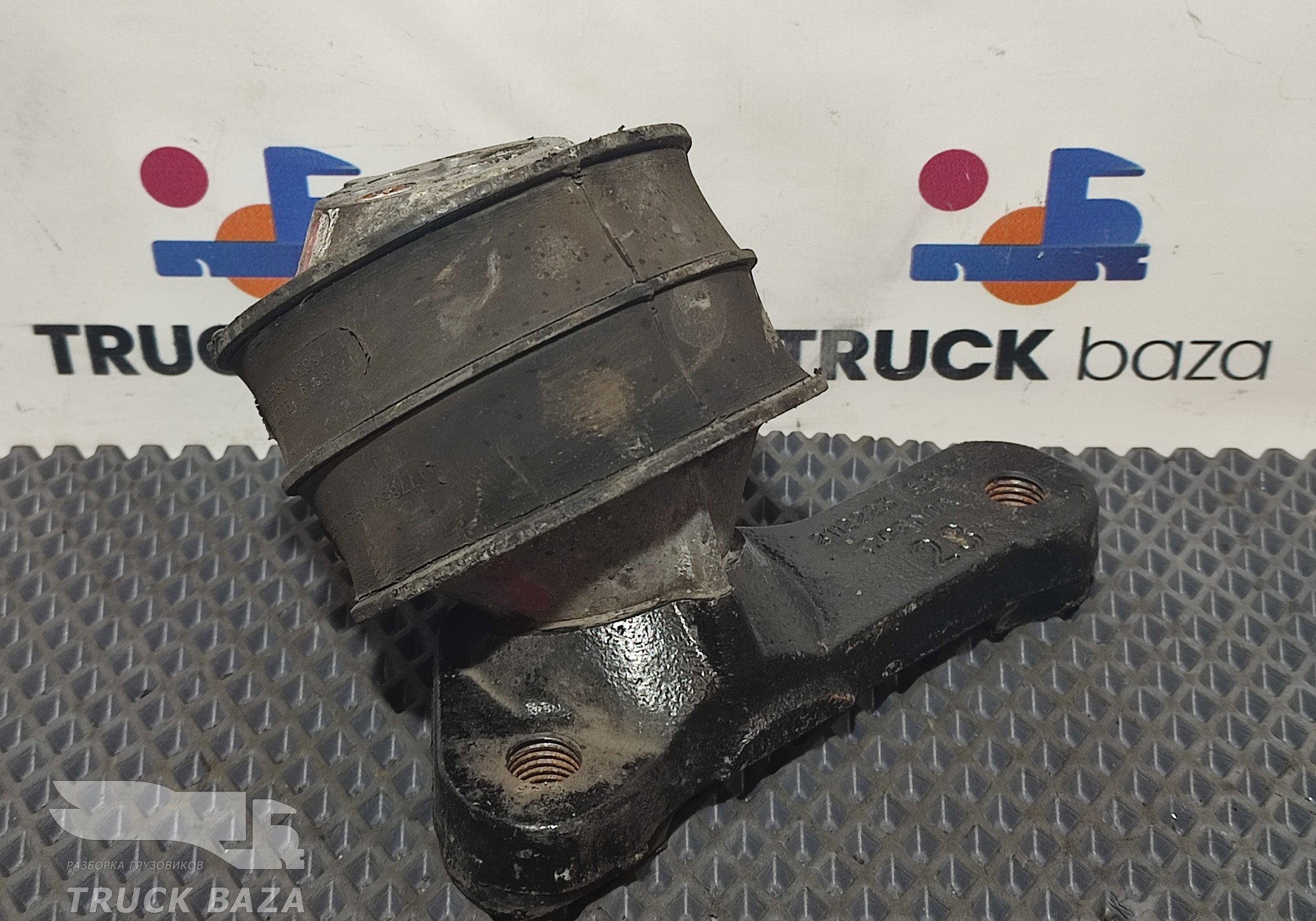 2112223 Подушка двигателя передняя правая