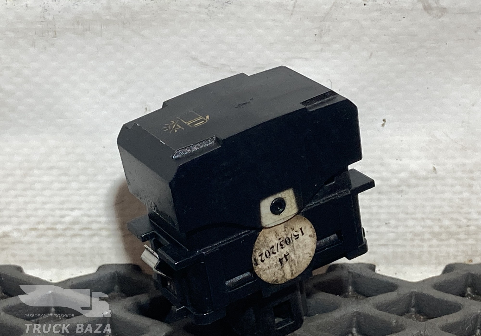 JC4614018 Кнопка освещения при открытии двери для Ford F-MAX (с 2018)