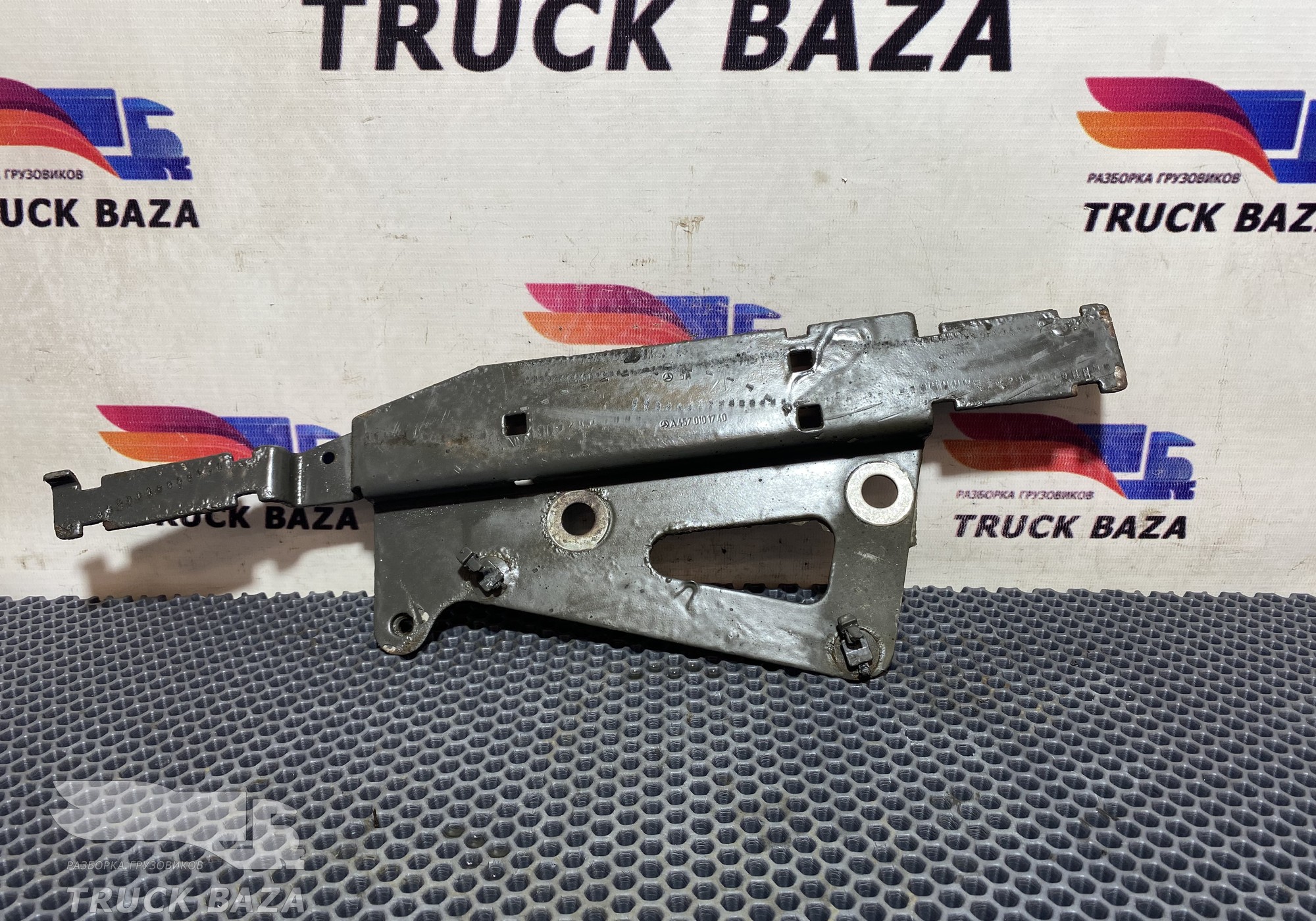 4570101740 Кронштейн регулятора давления для Mercedes-Benz Axor II (с 2004 по 2010)