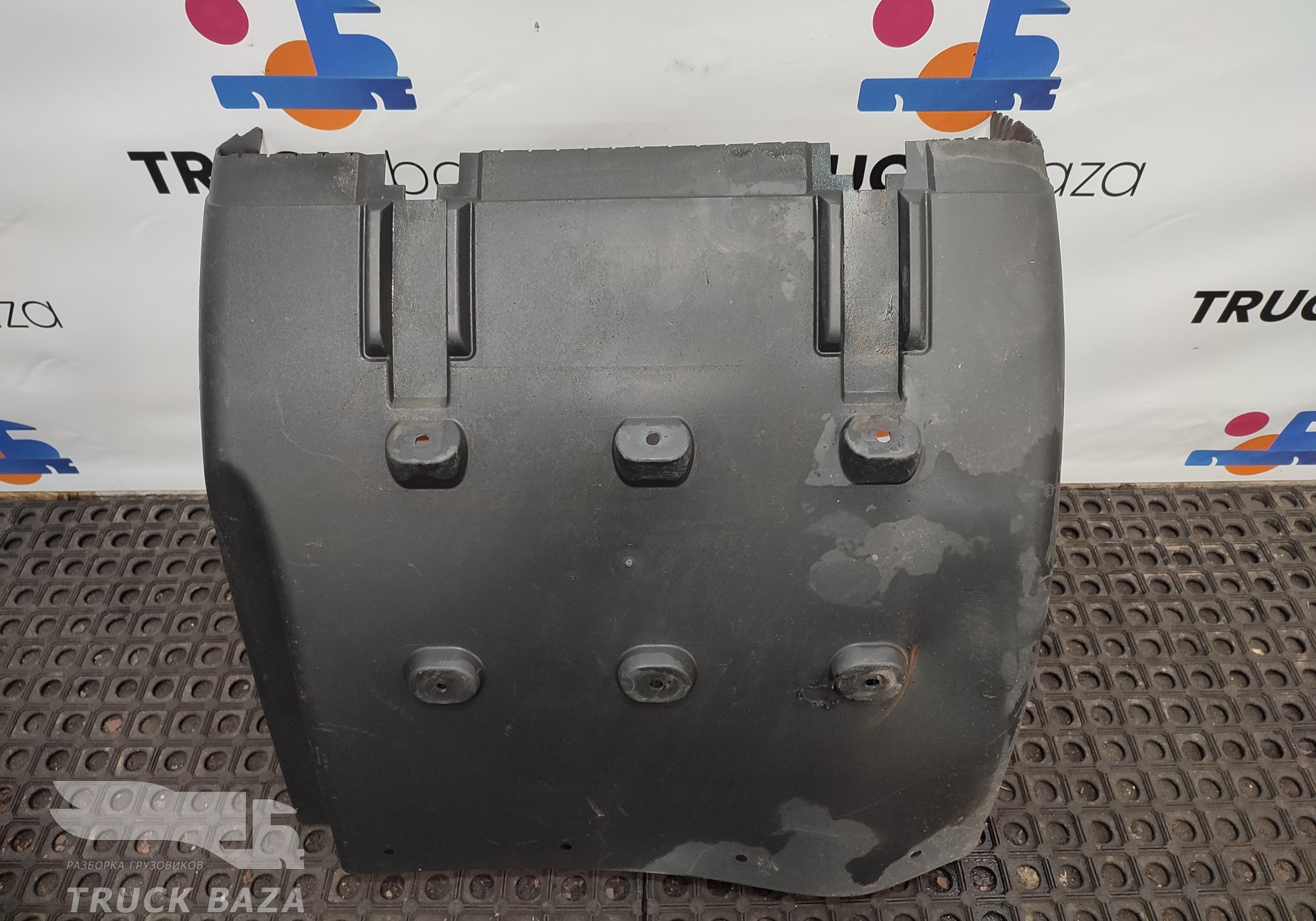 2668247 Крыло заднее правое