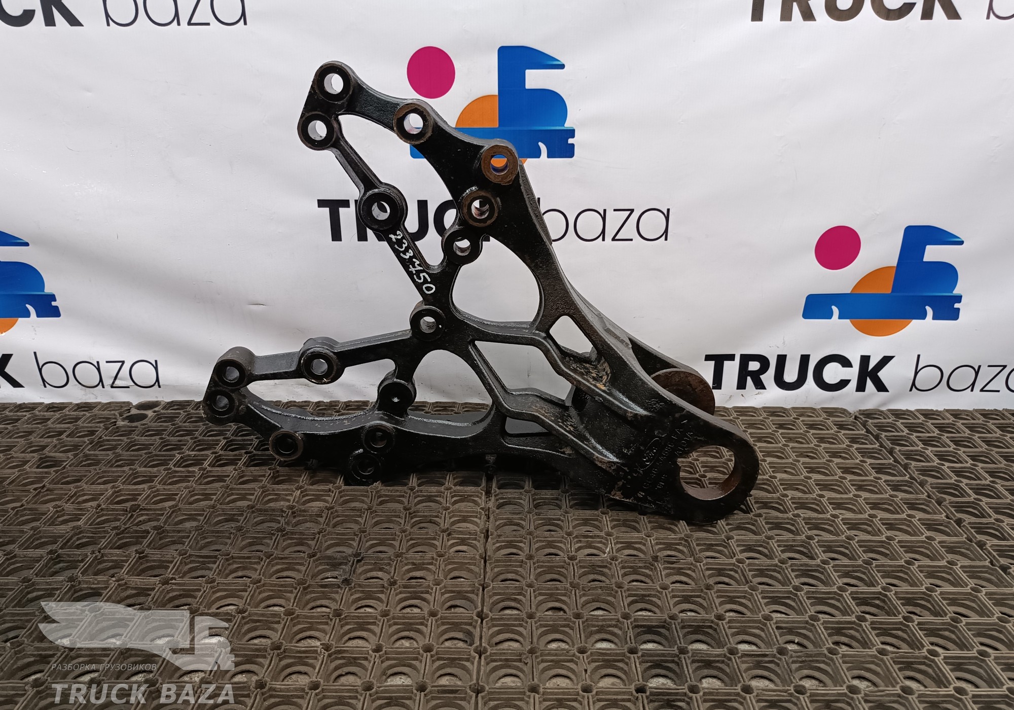 GC465A586FA Кронштейн полурессоры правый для Ford F-MAX (с 2018)