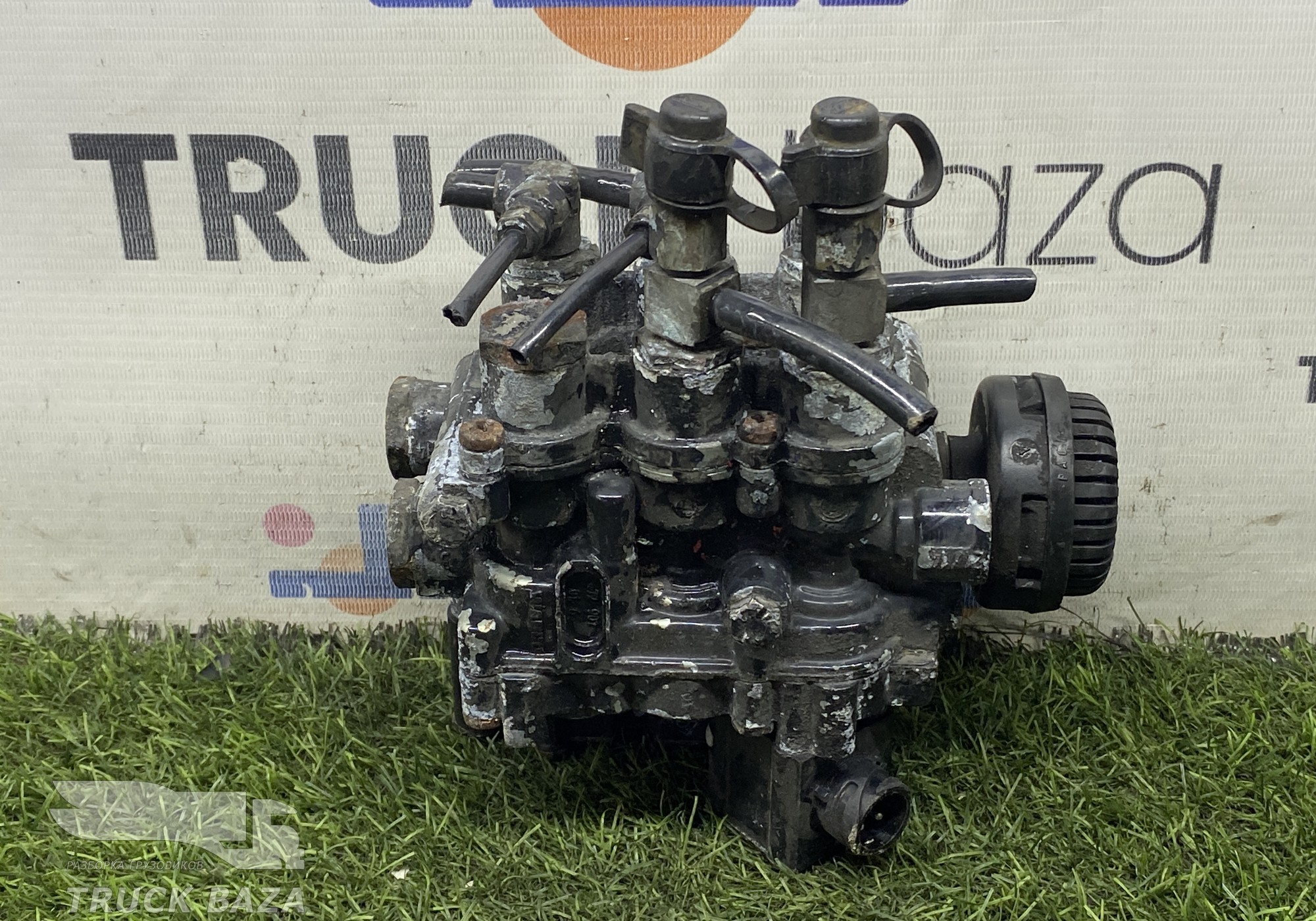 4729000570 Кран уровня пола главный