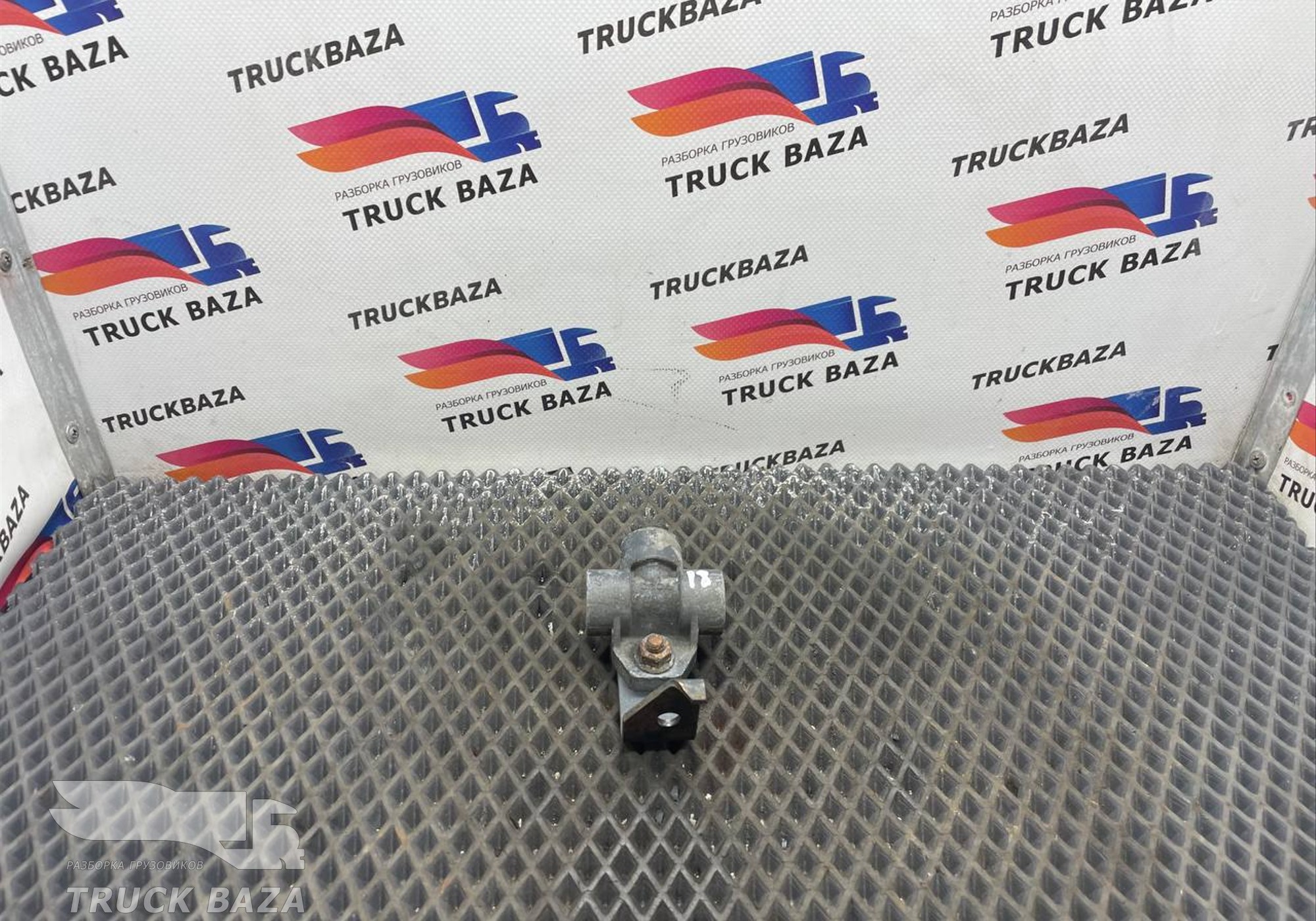 1377786 Блок распределения для Daf XF106 (с 2012)