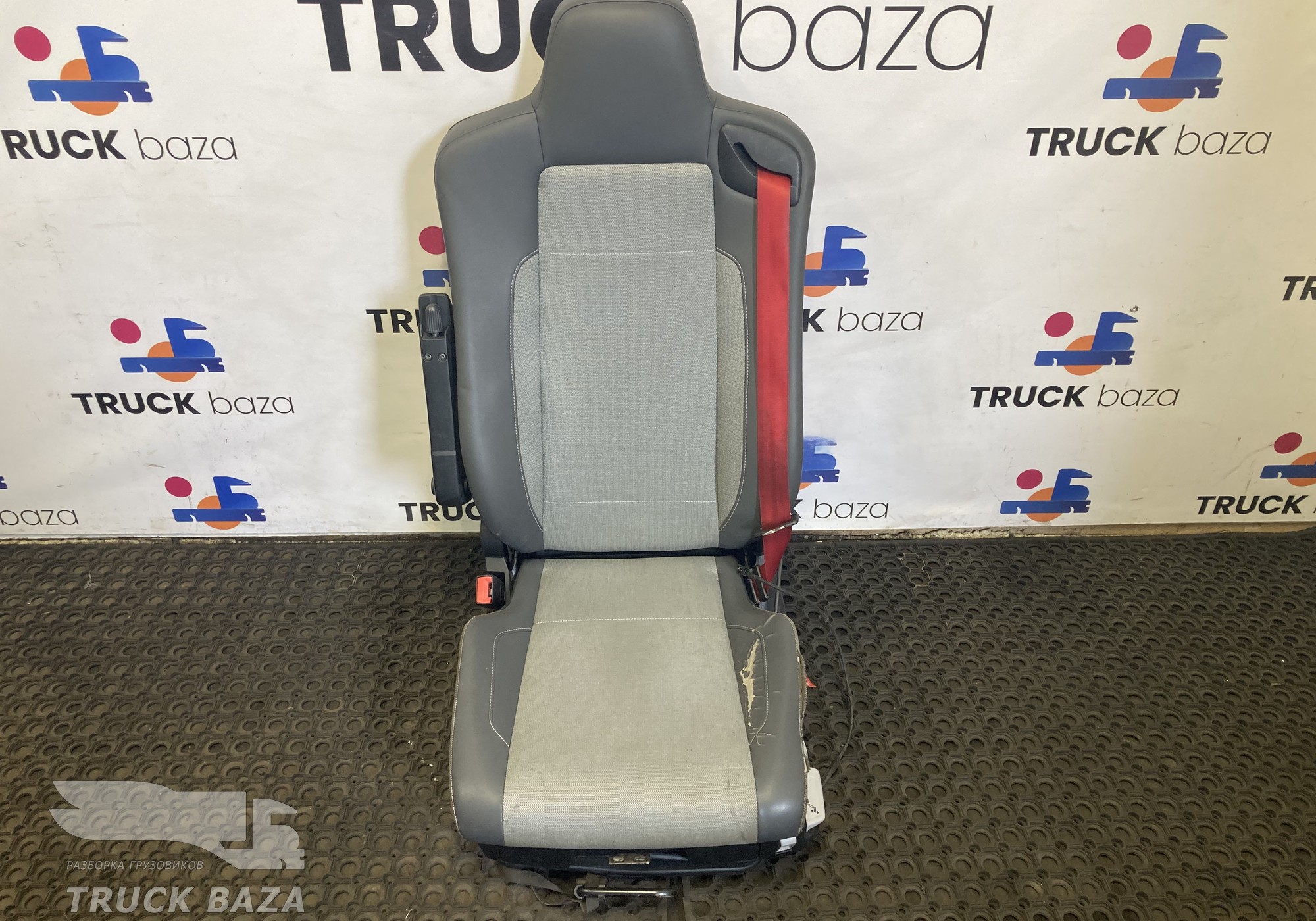 7482702272 Сиденье водительское пневматическое для Renault T (с 2013)