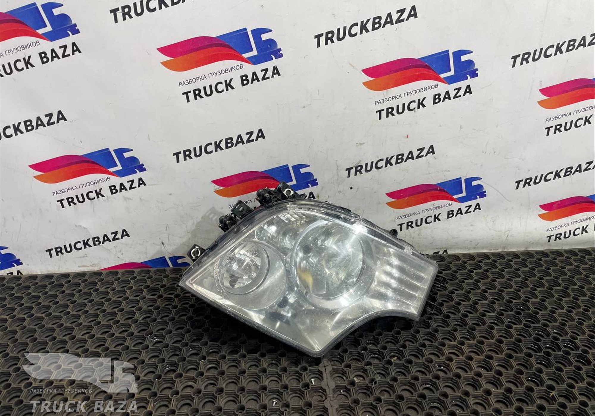 9608200239 Фара левая для Mercedes-Benz Actros New Actros MP4 (с 2011)
