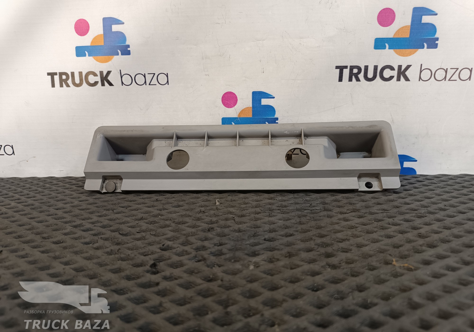 9606832108 Накладка на торпедо для Mercedes-Benz Actros New Actros MP4 (с 2011)