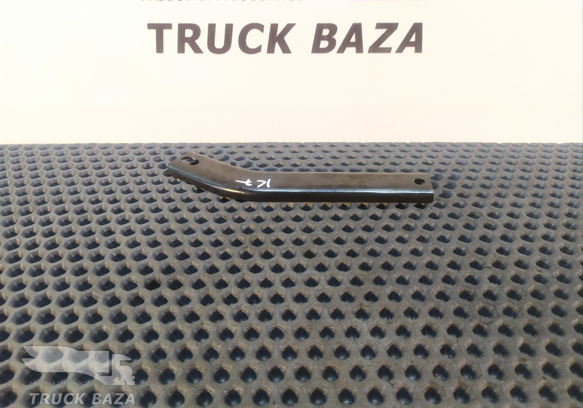 9406890742 Кронштейн приборной рамки для Mercedes-Benz Axor II (с 2004 по 2010)