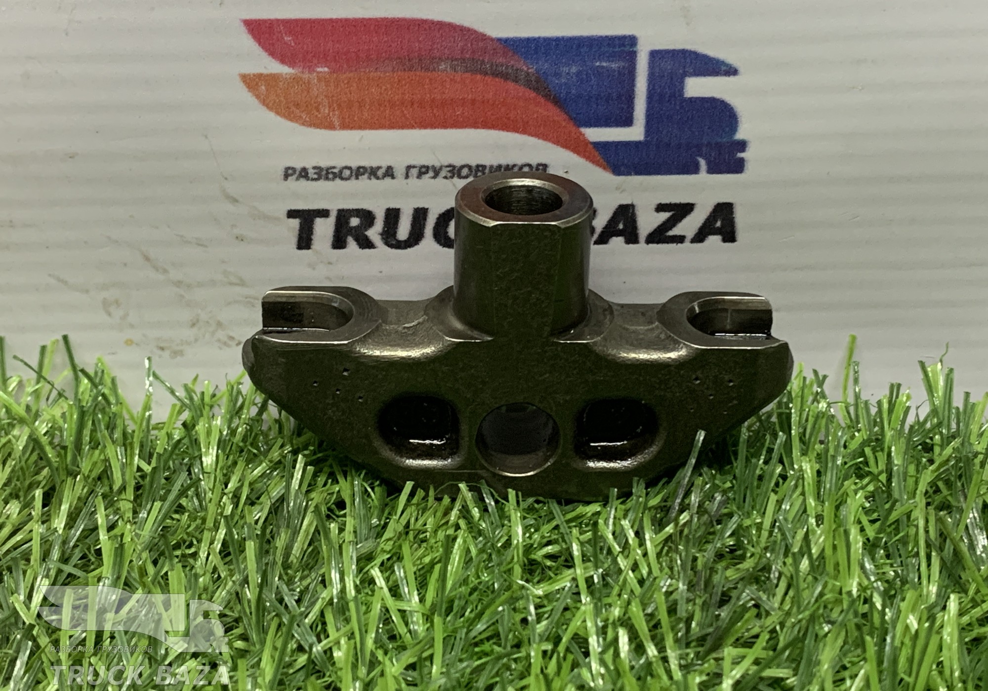 1675249 Коромысло