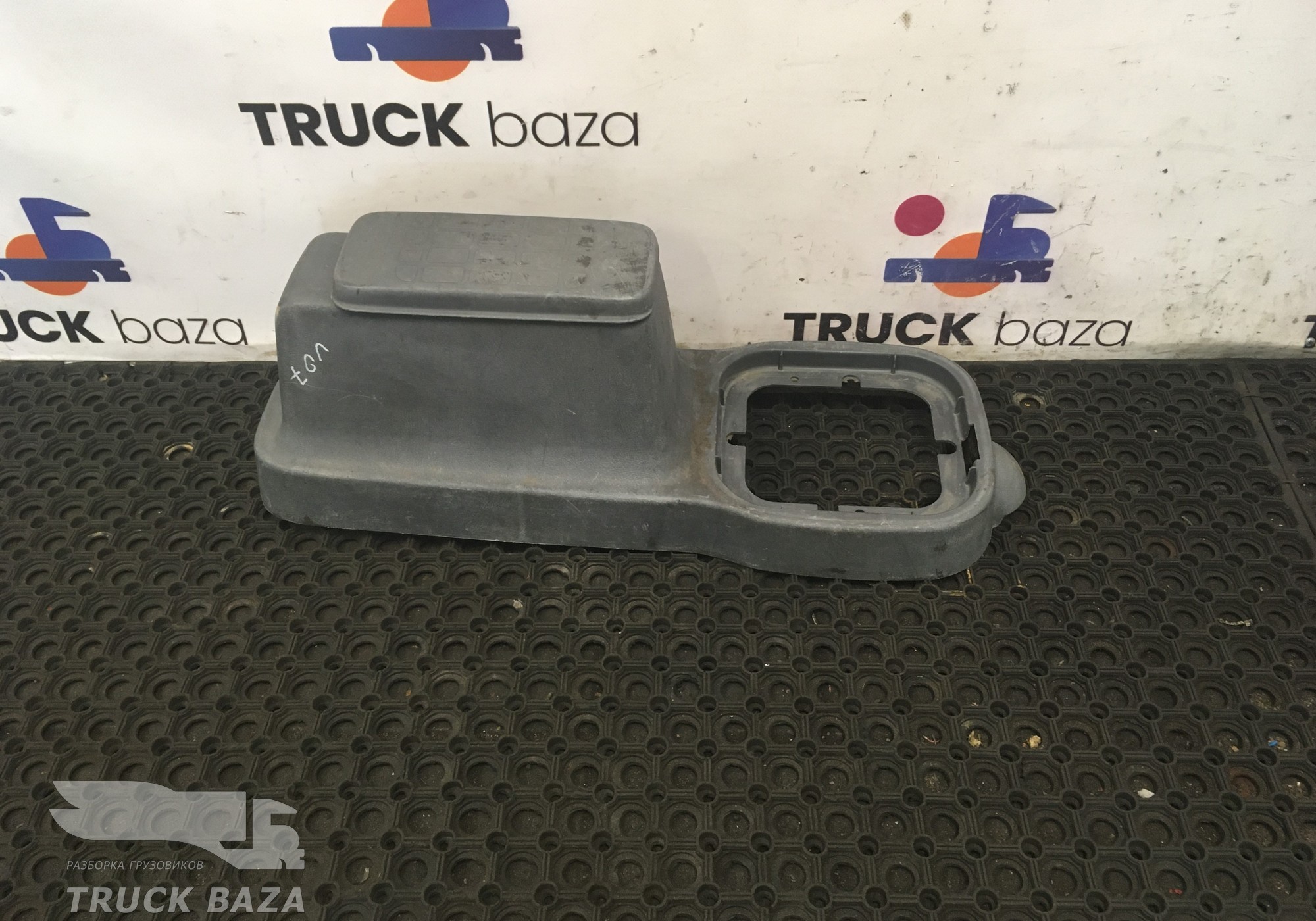 1062078 Вещевой ящик для Volvo FH 3 (с 2008 по 2012)