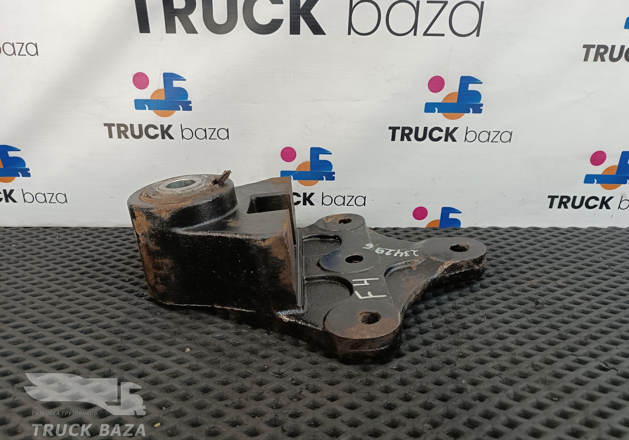 GC465335 Кронштейн рессоры для Ford F-MAX (с 2018)