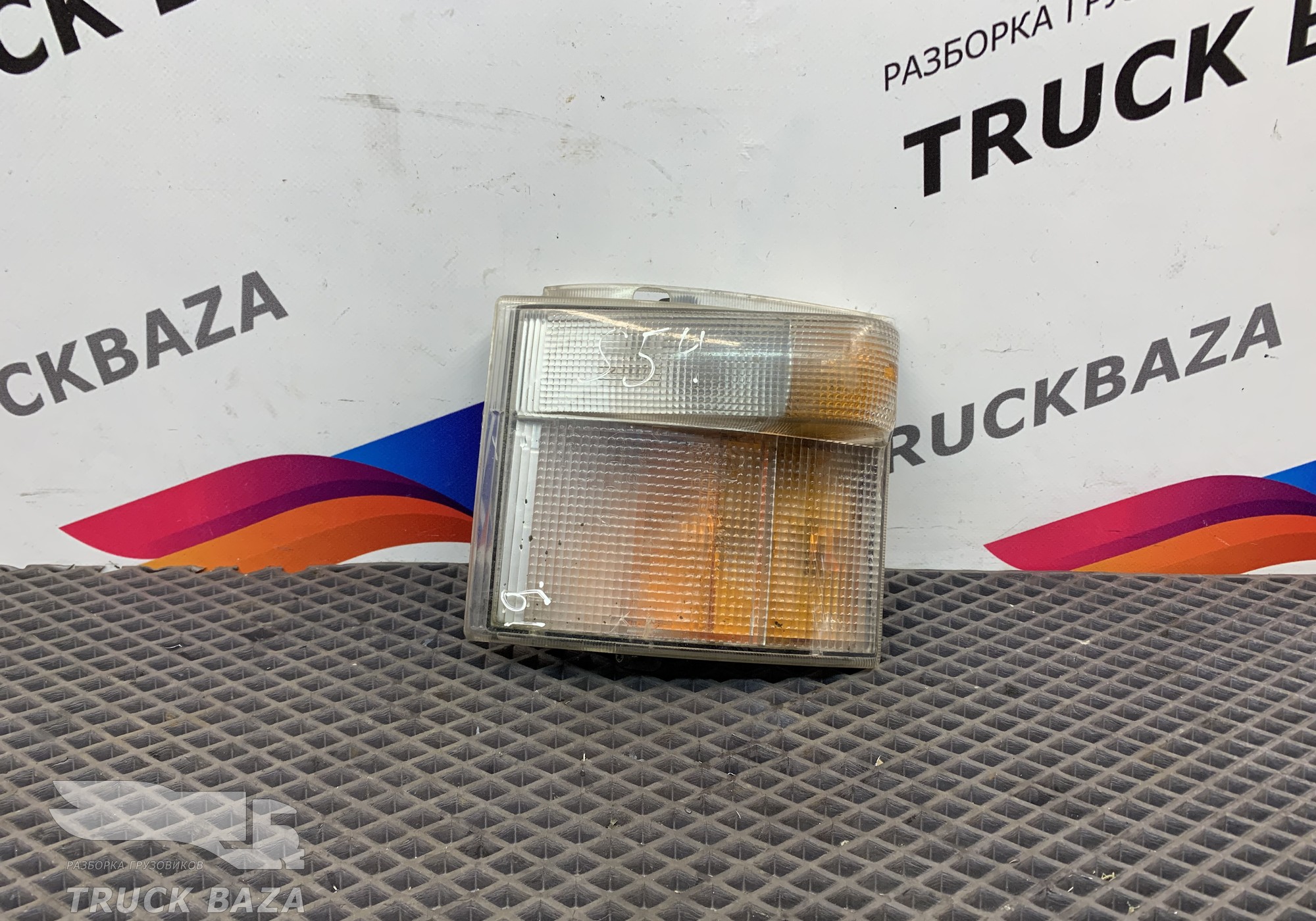 1385410 Указатель поворота левый для Scania 5-series R (с 2004 по 2016)