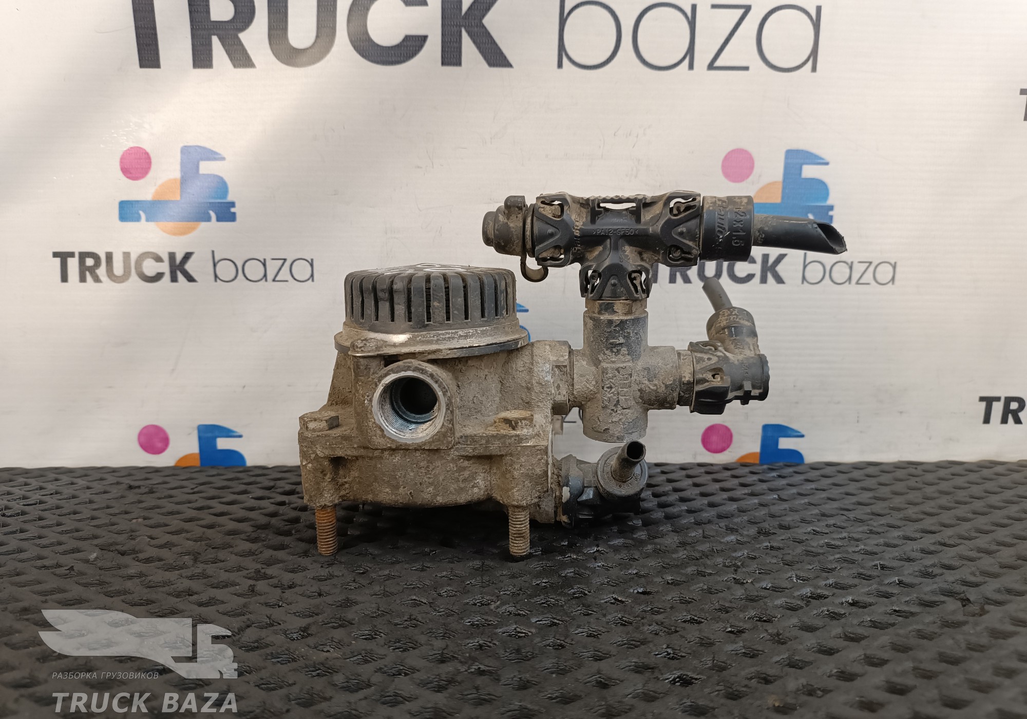 AC574AXY Клапан ускорительный для Daf
