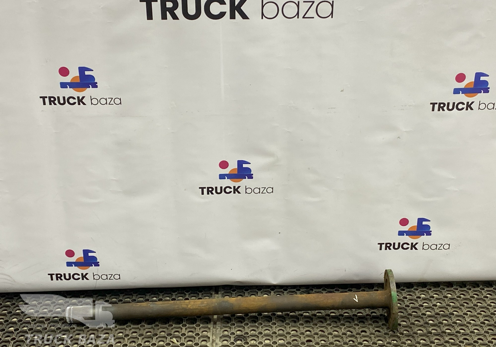 81355023038 Полуось задняя 990 мм