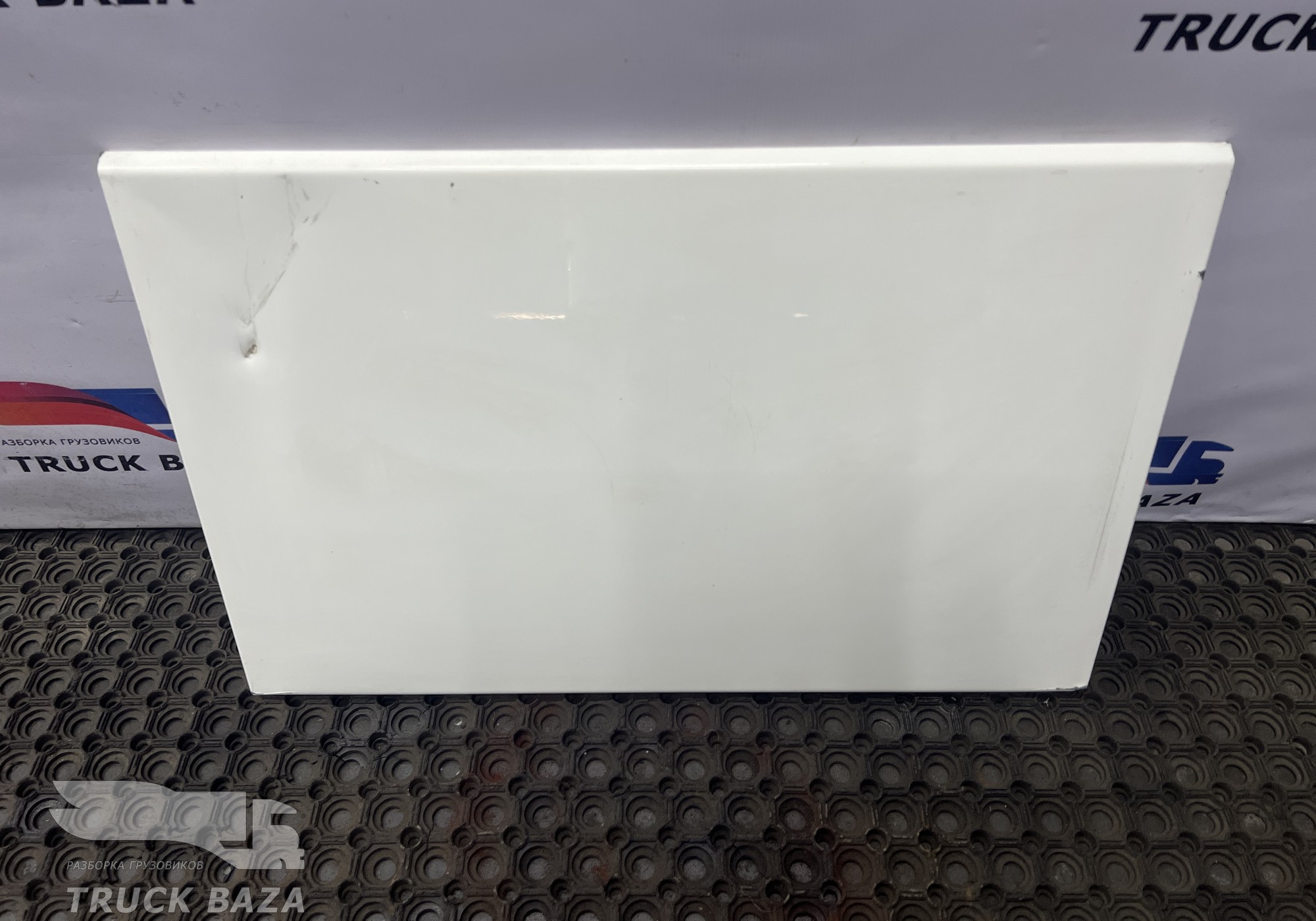 1311495 Крышка инструментального ящика