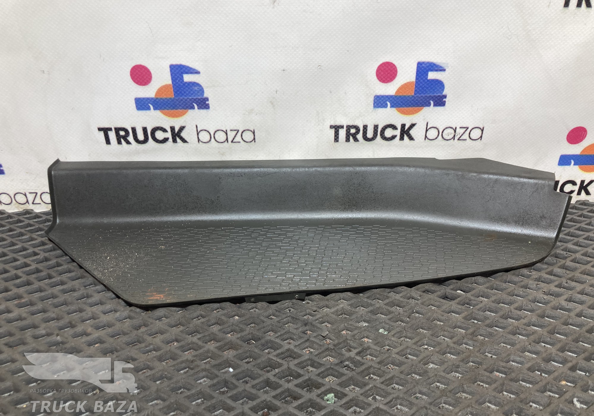 82353668 Коврик салона для Volvo FH 4 (с 2012)