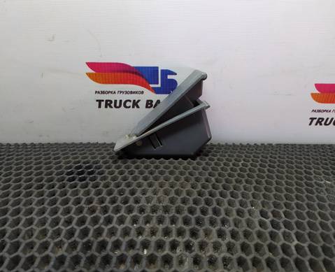 504065828 Ручка бардачка для Iveco EuroCargo