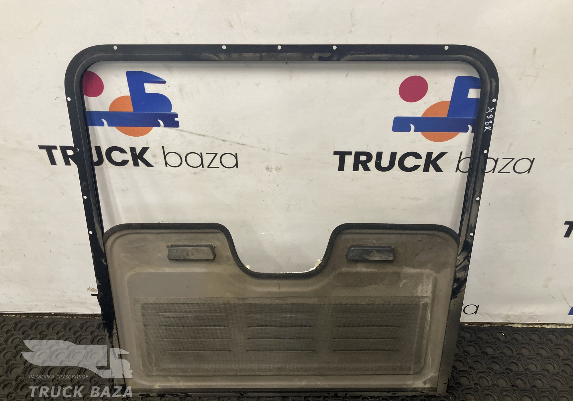 1846023 Шторка люка для Daf XF105 (с 2005)