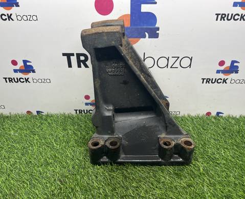 1355288 Кронштейн реактивной тяги правый для Scania 5-series
