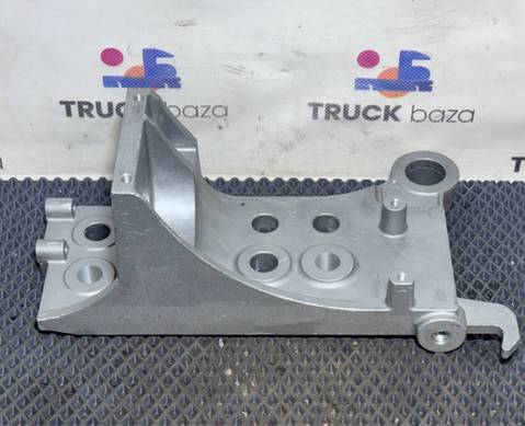 1735002 Кронштейн переднего бампера левый для Daf XF105