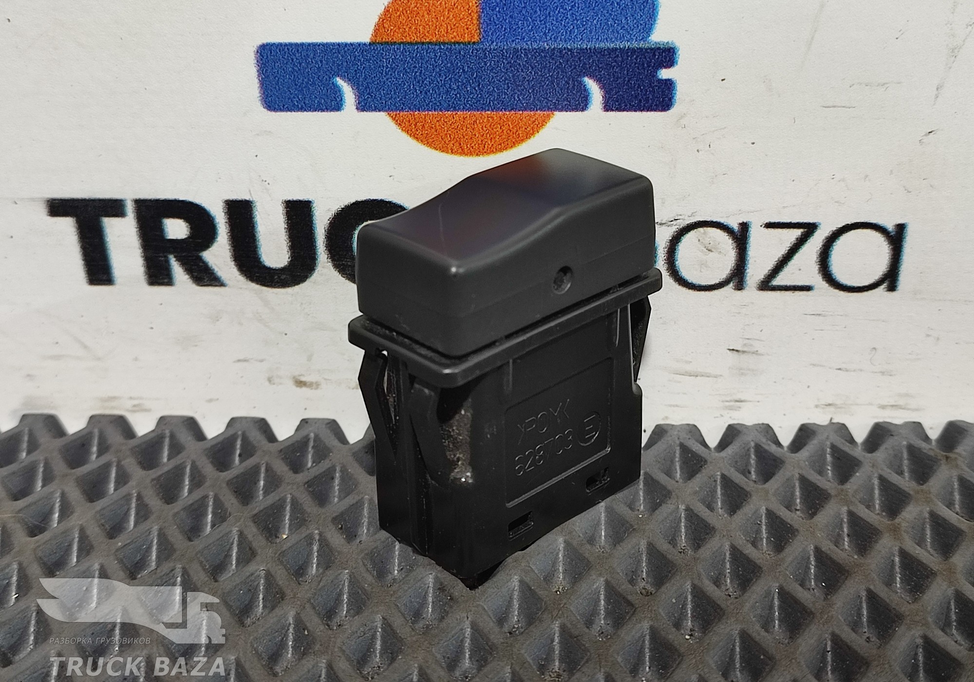 628703 Заглушка кнопки для Renault Premium II (с 2005 по 2013)