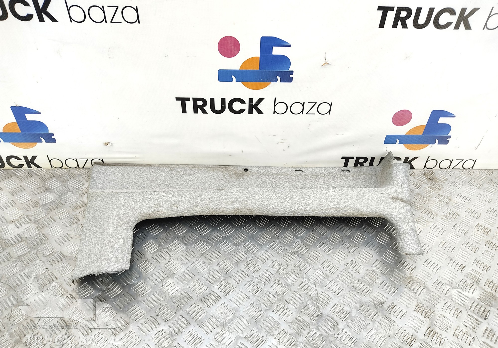 81629300156 Обшивка салона правая