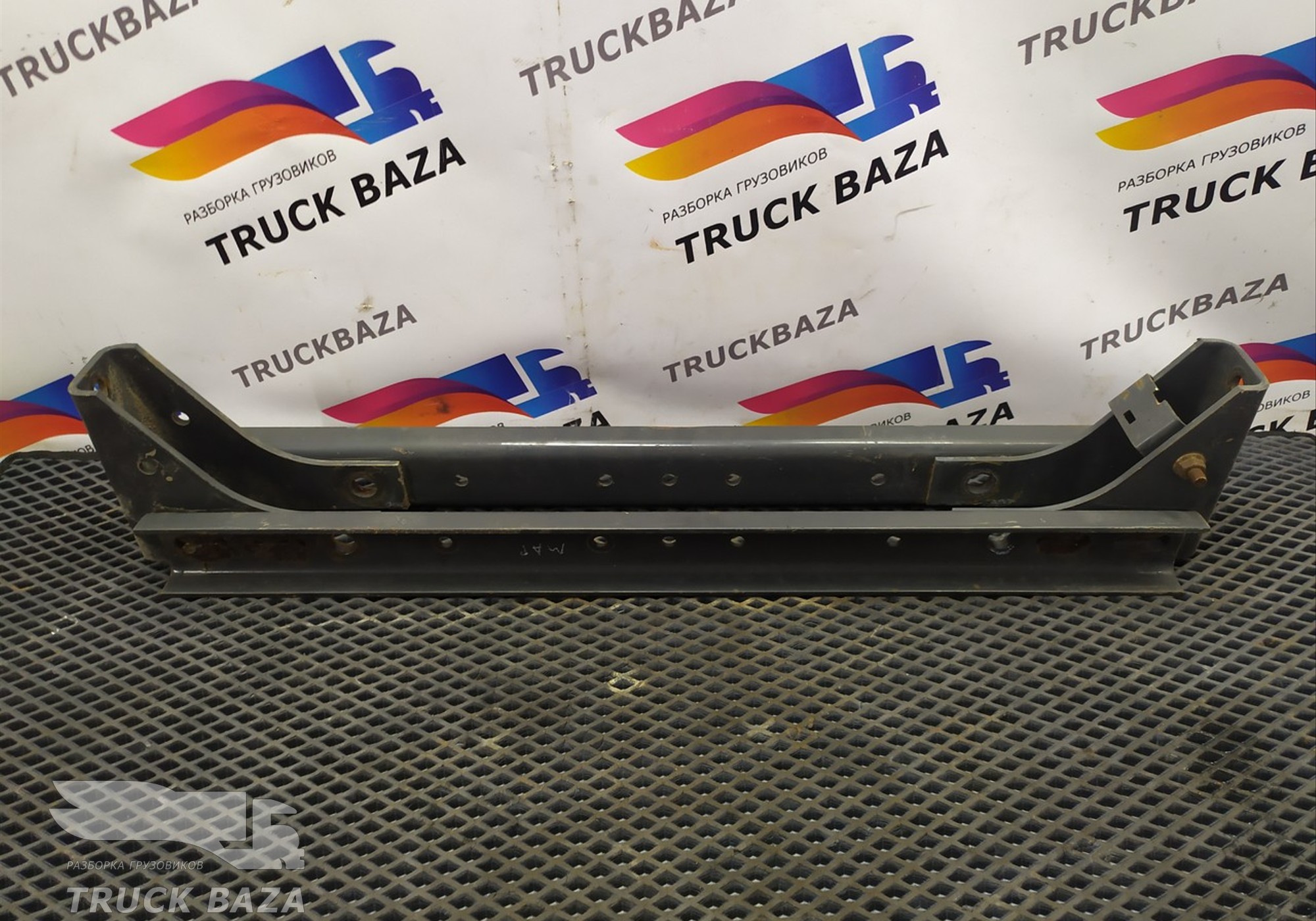 7482071120 Траверса рамы поперечная для Renault Magnum IV DXi (с 2005 по 2013)