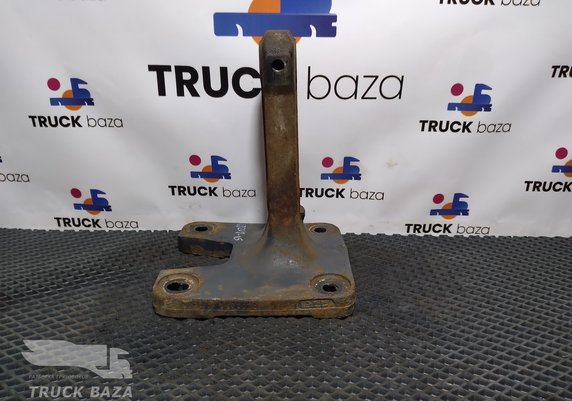 1672275 Кронштейн ящика АКБ для Daf