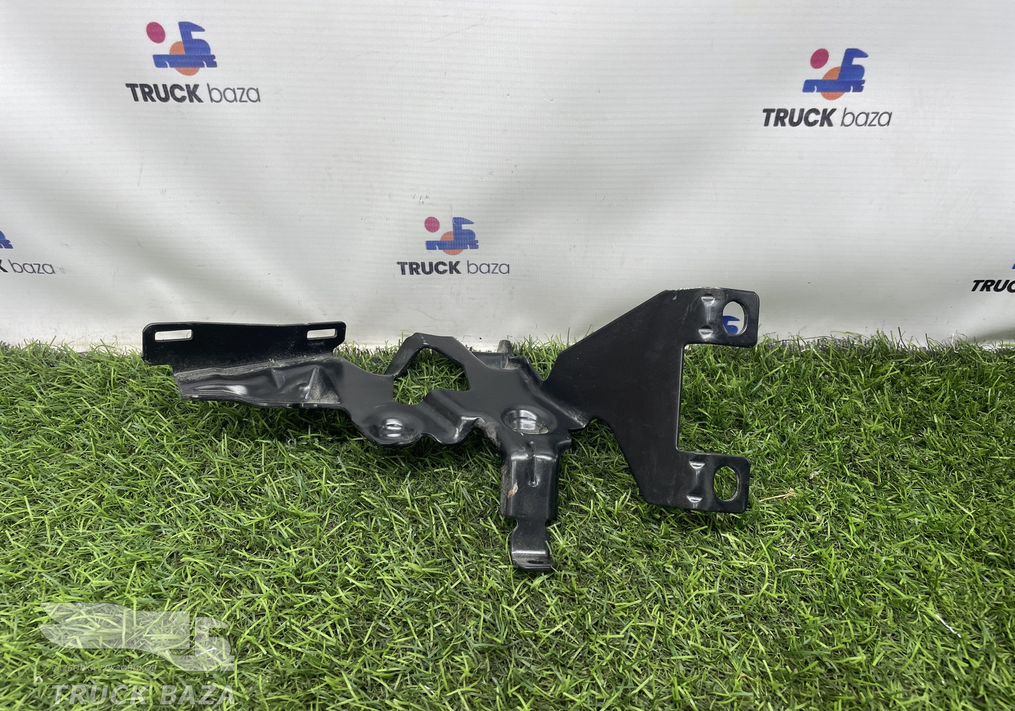 2329991 Кронштейн приборной панели