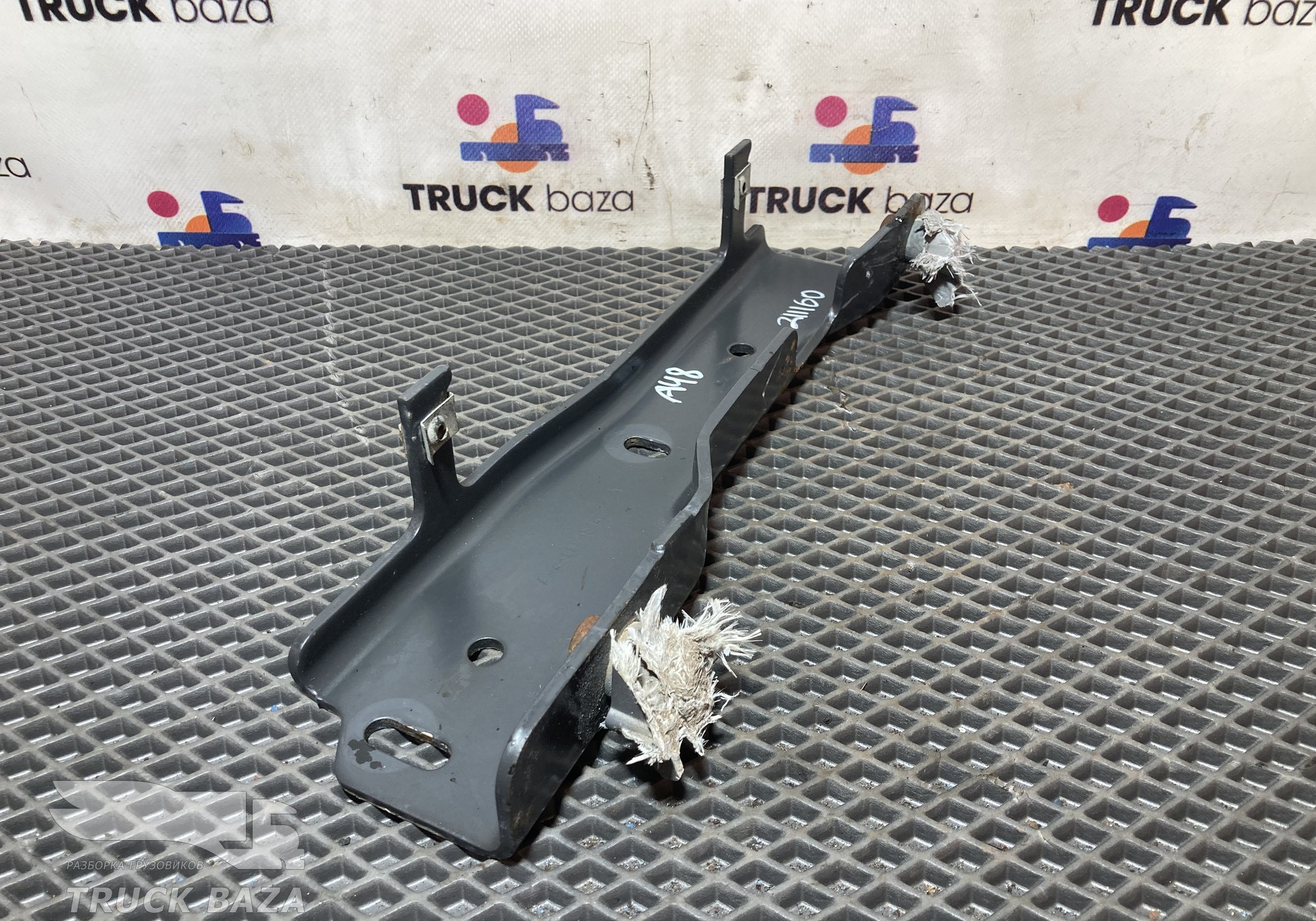 A9438853514 Кронштейн бампера правый для Mercedes-Benz