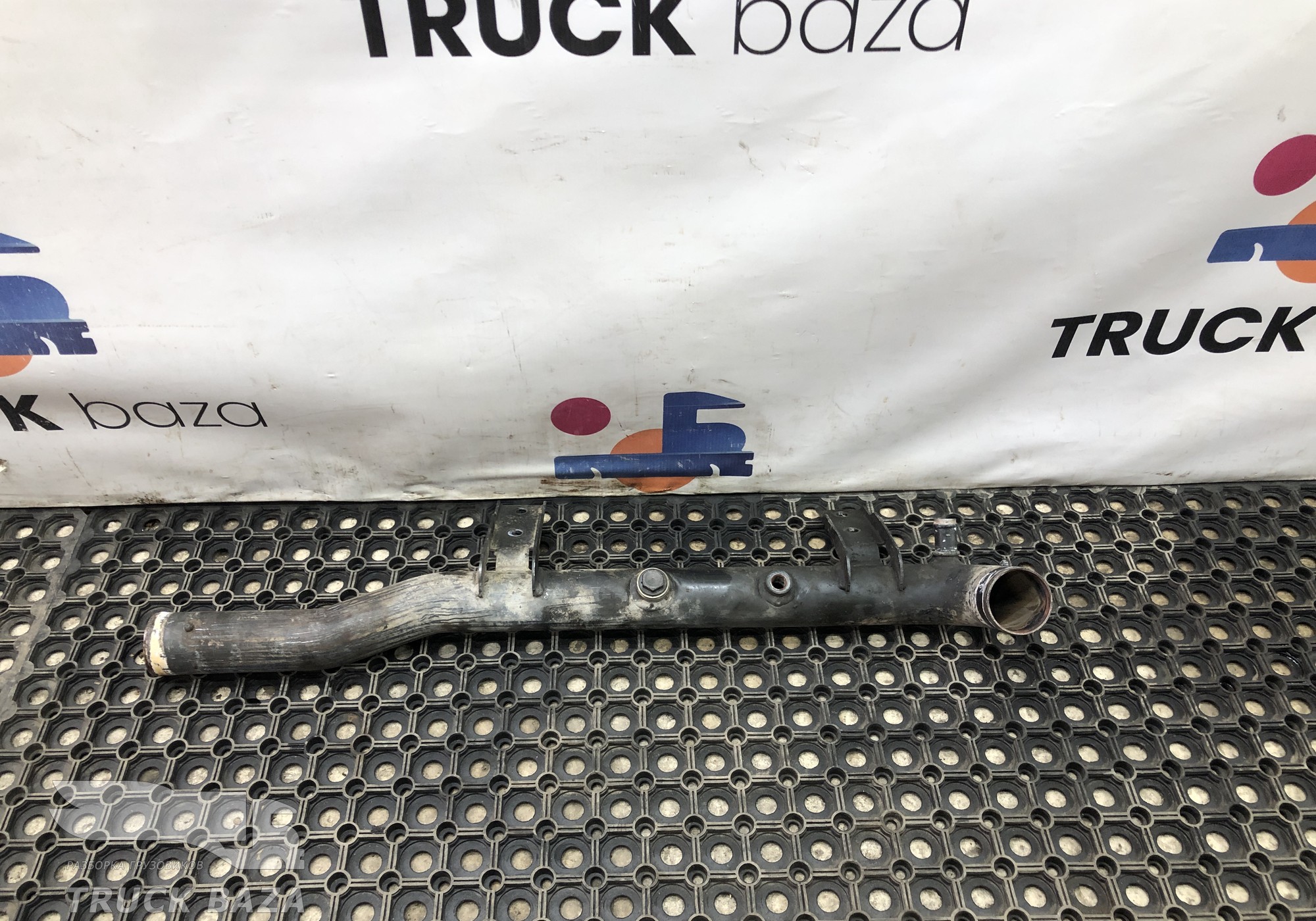 2855709 Трубка системы охлаждения