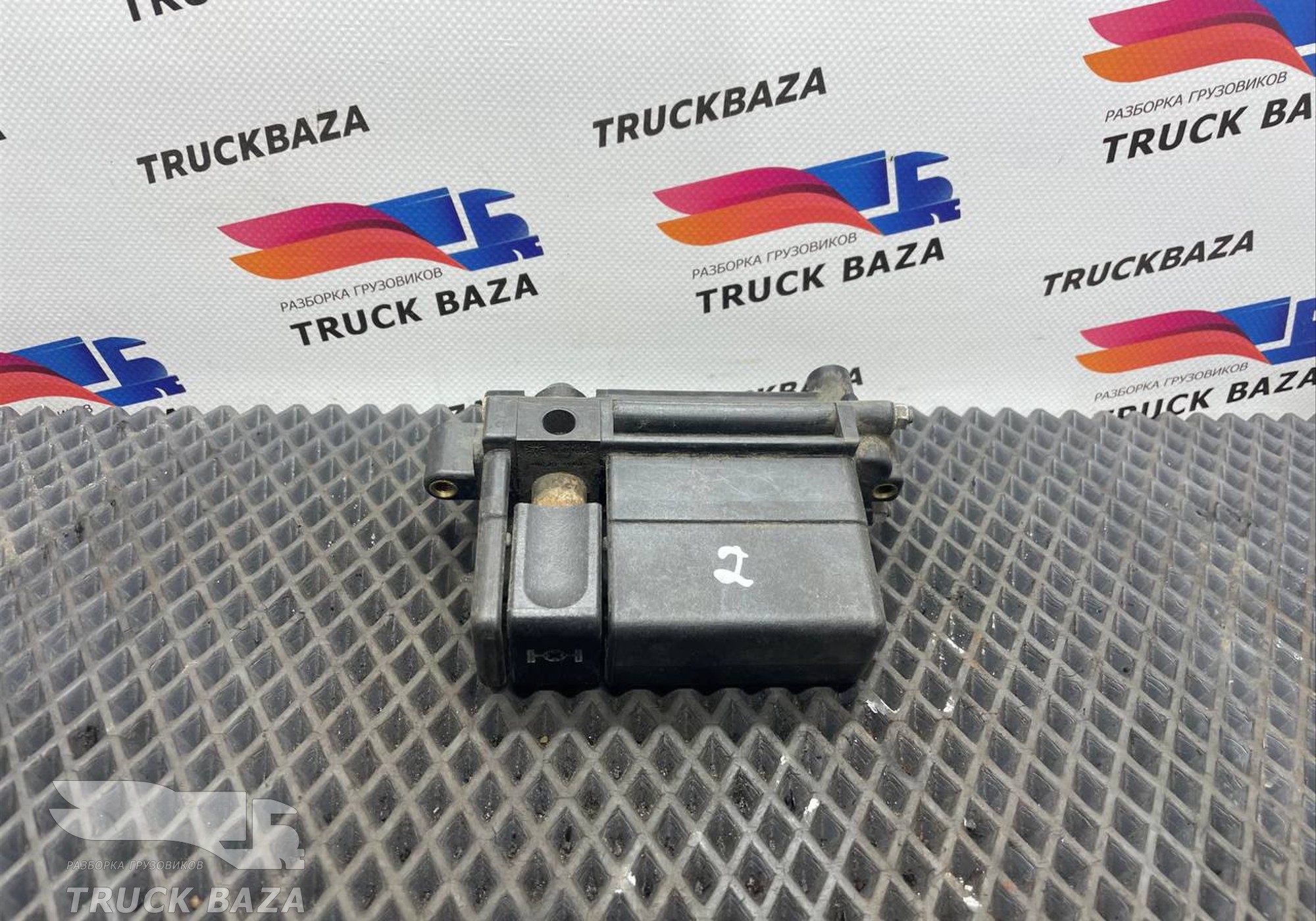 5000792446 Кнопка блокировки дифференциала для Renault Magnum III E-tech (с 2001 по 2005)