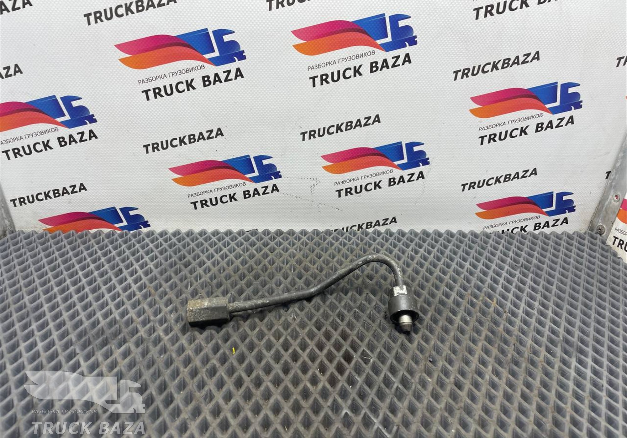 1930520 Трубка топливная для Daf XF106 (с 2012)