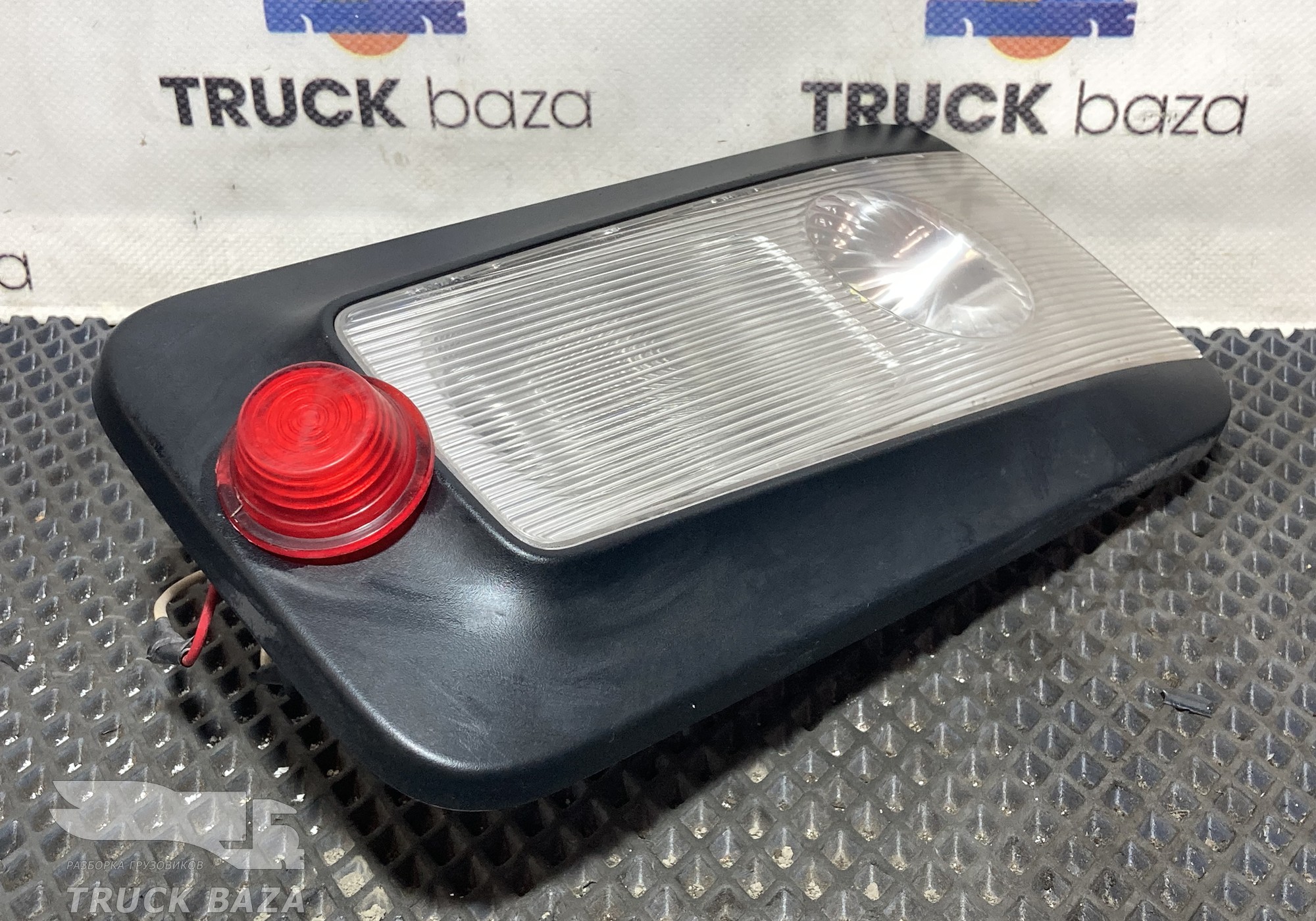 A9608203301 Плафон внутреннего освещения для Mercedes-Benz Actros New Actros MP4 (с 2011)