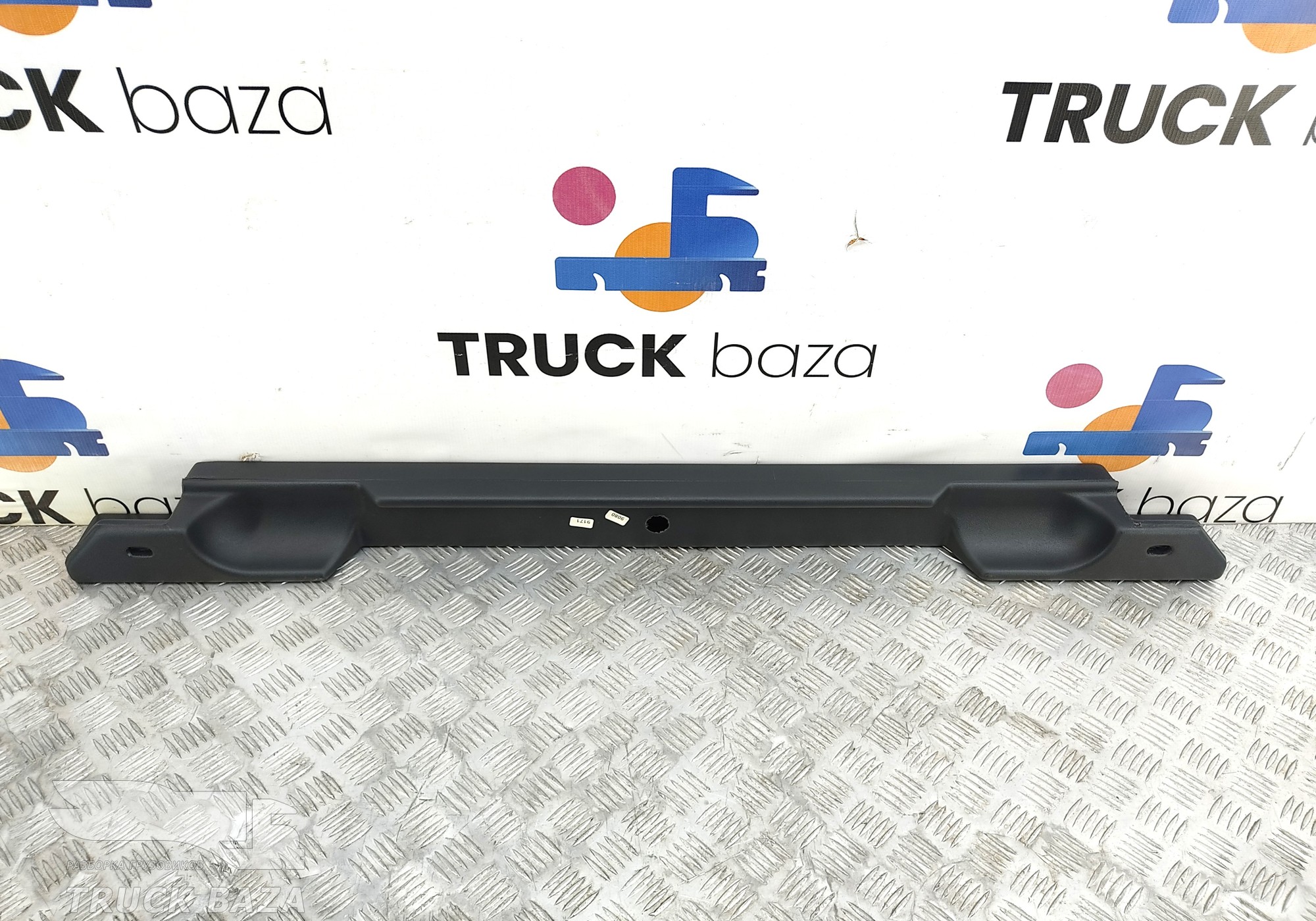 81669120184 Полка спальника для Man