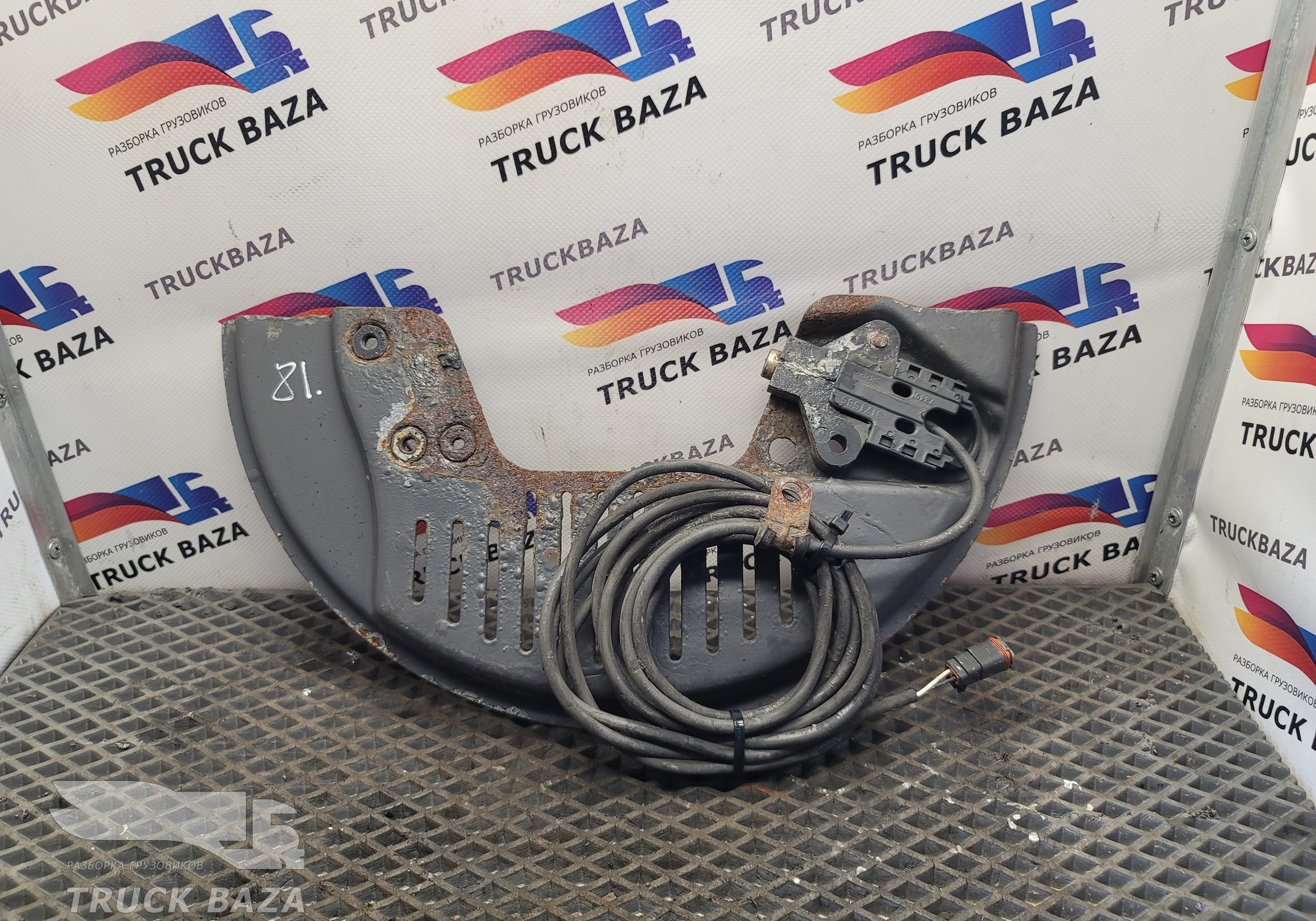24425044 Пыльник тормозного диска левый для Volvo FM II (с 2002)