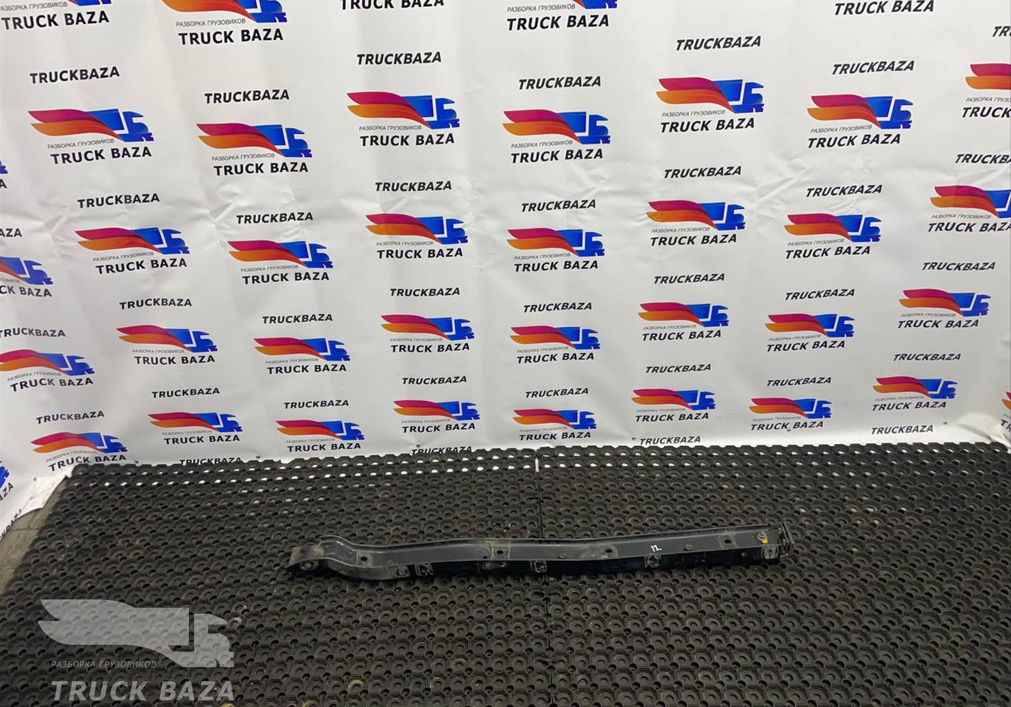 1954779 Кронштейн глушителя основного левый для Daf XF106 (с 2012)