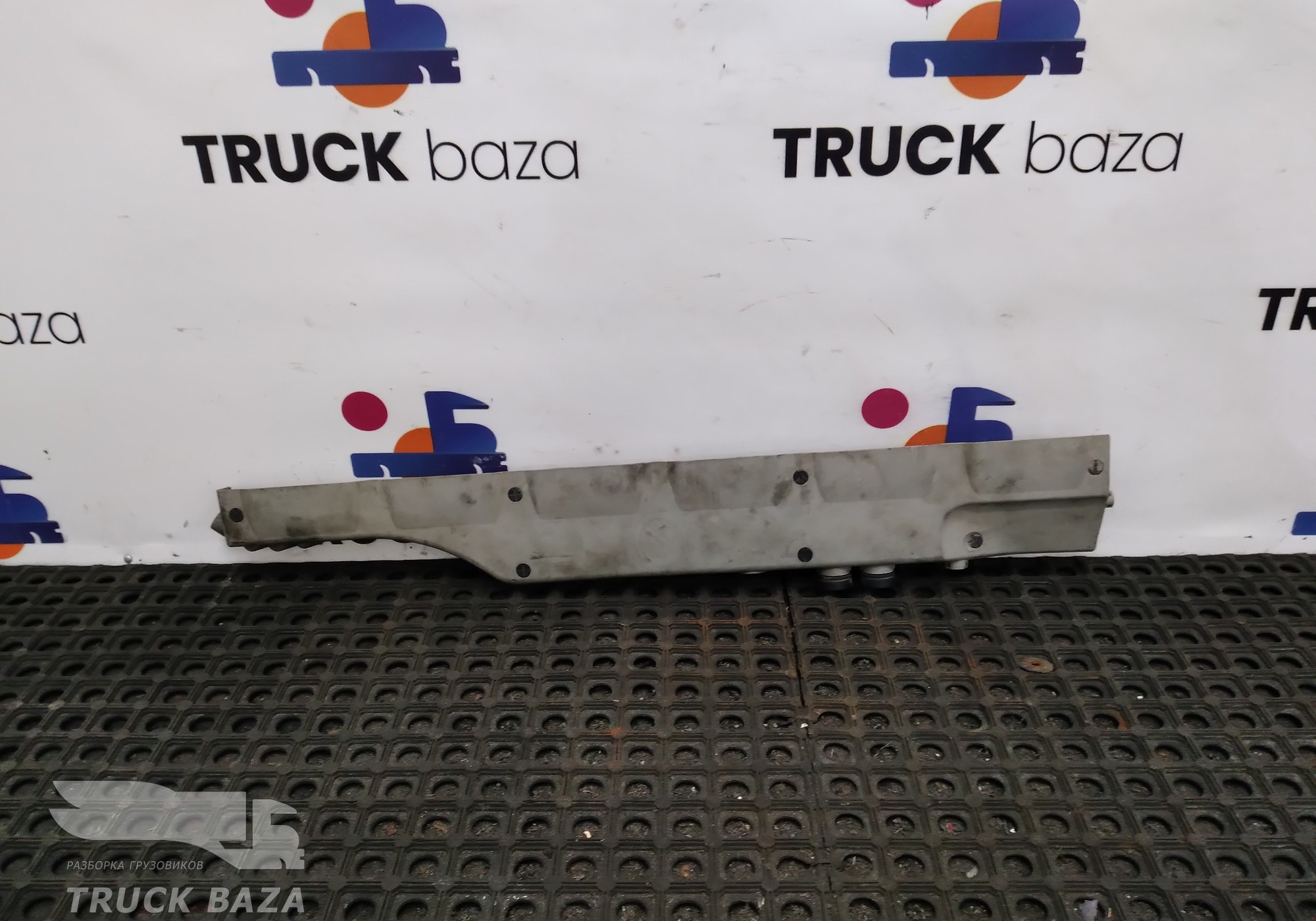 810W254240032 Кожух проводки для Sinotruk Sitrak C7H