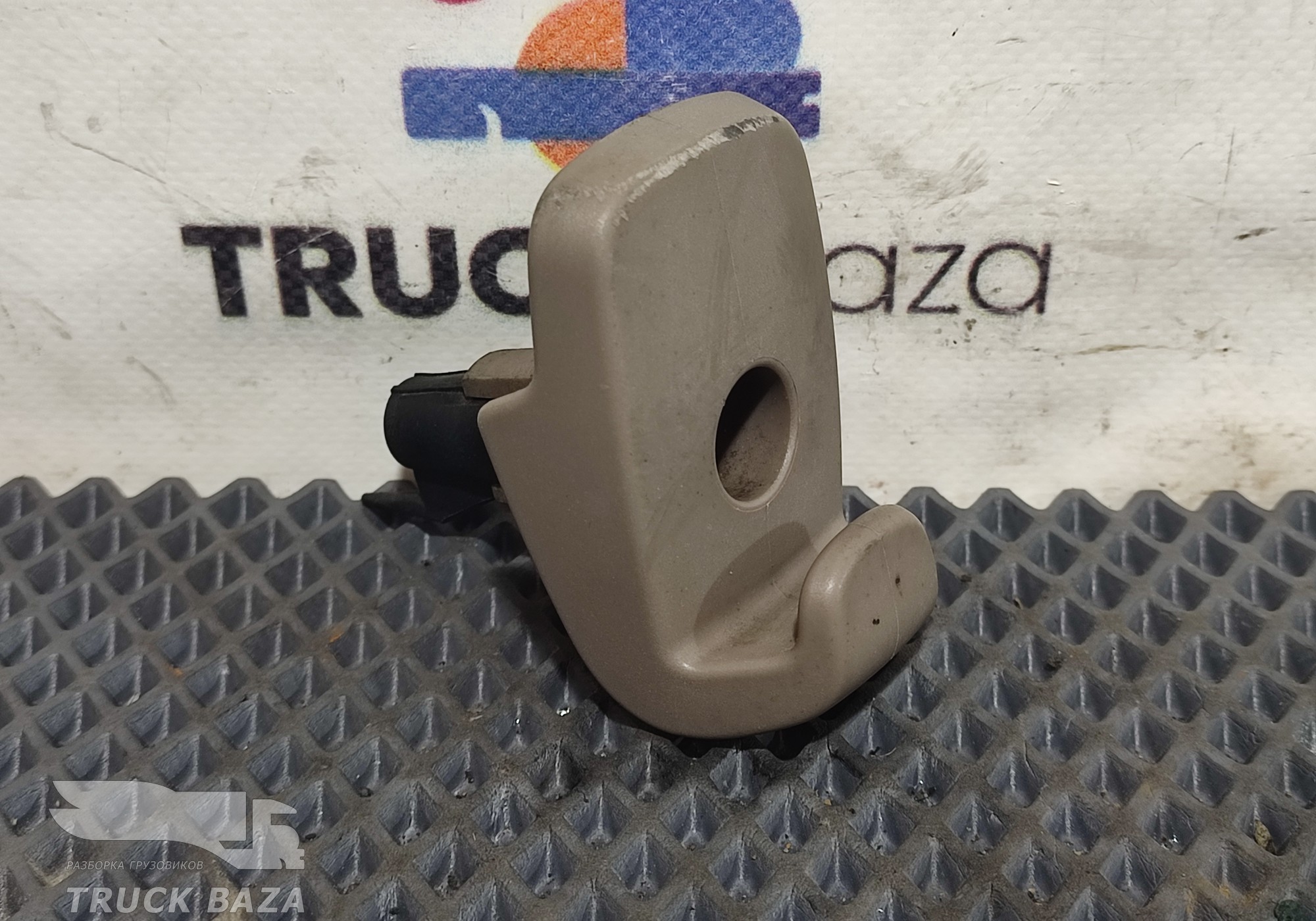 1506426 Крючок для одежды для Scania