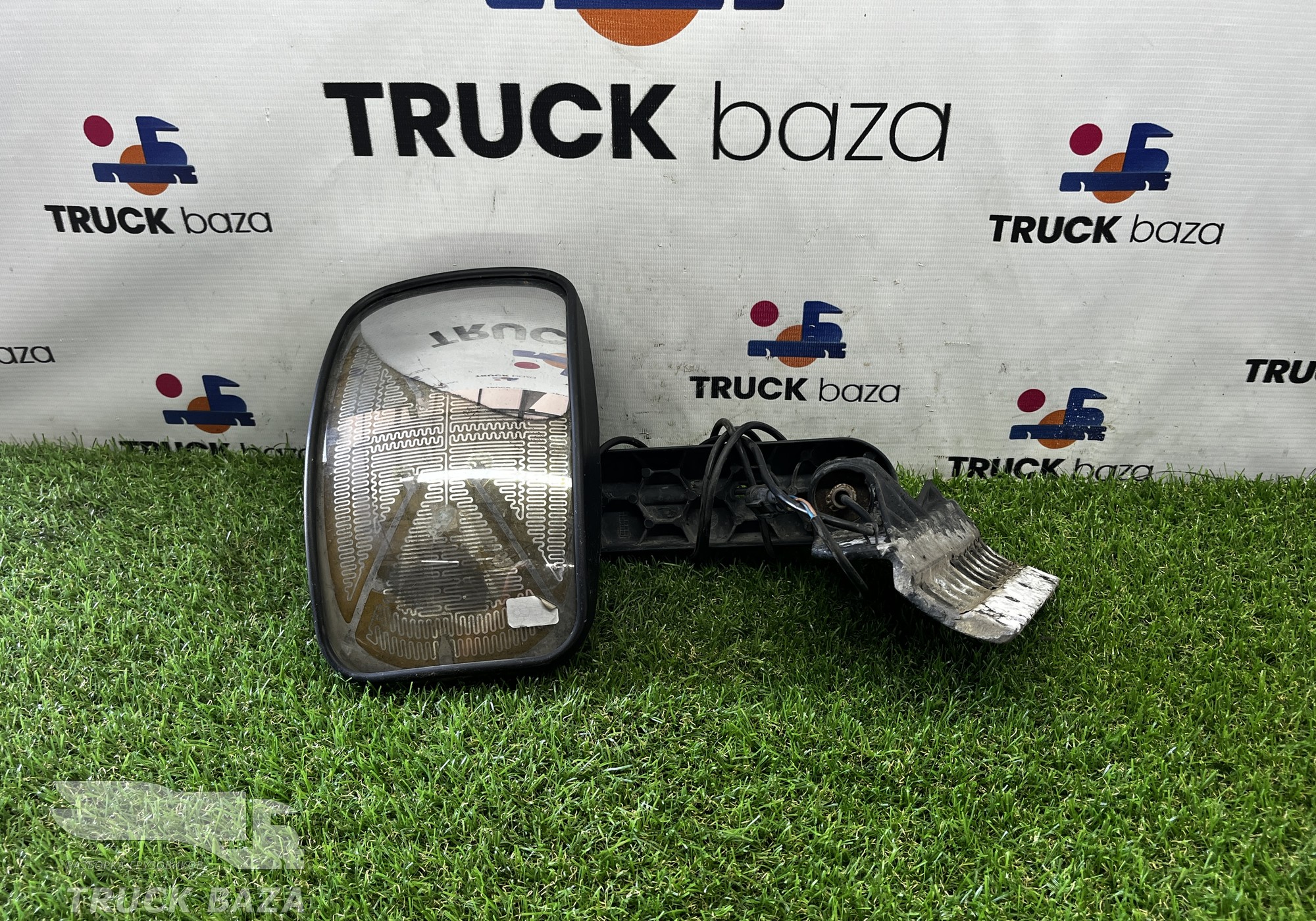 504224428 Зеркало бордюрное для Iveco Stralis II Hi-Way (с 2012)