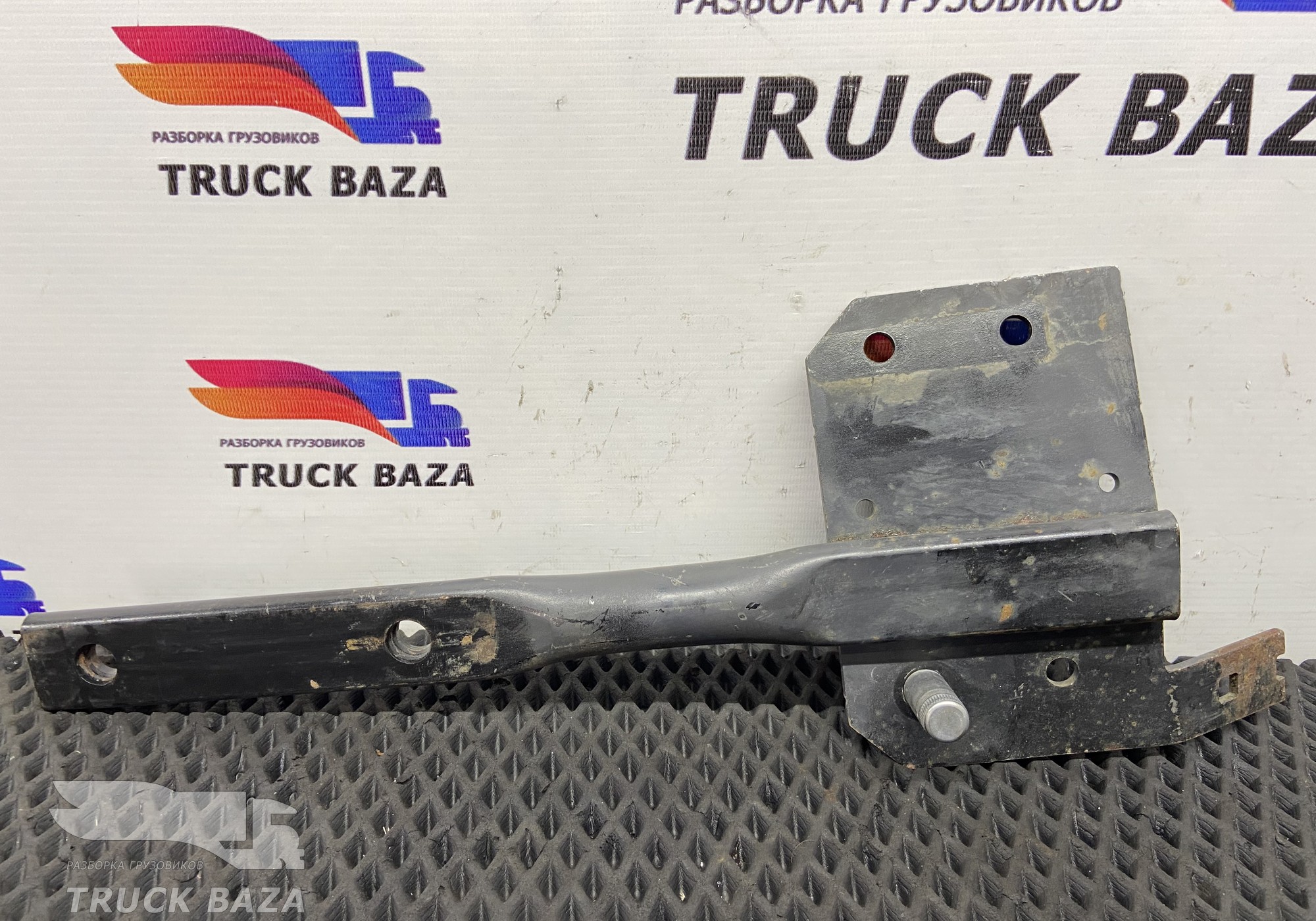 9304701081 Кронштейн насоса AdBlue для Mercedes-Benz Axor