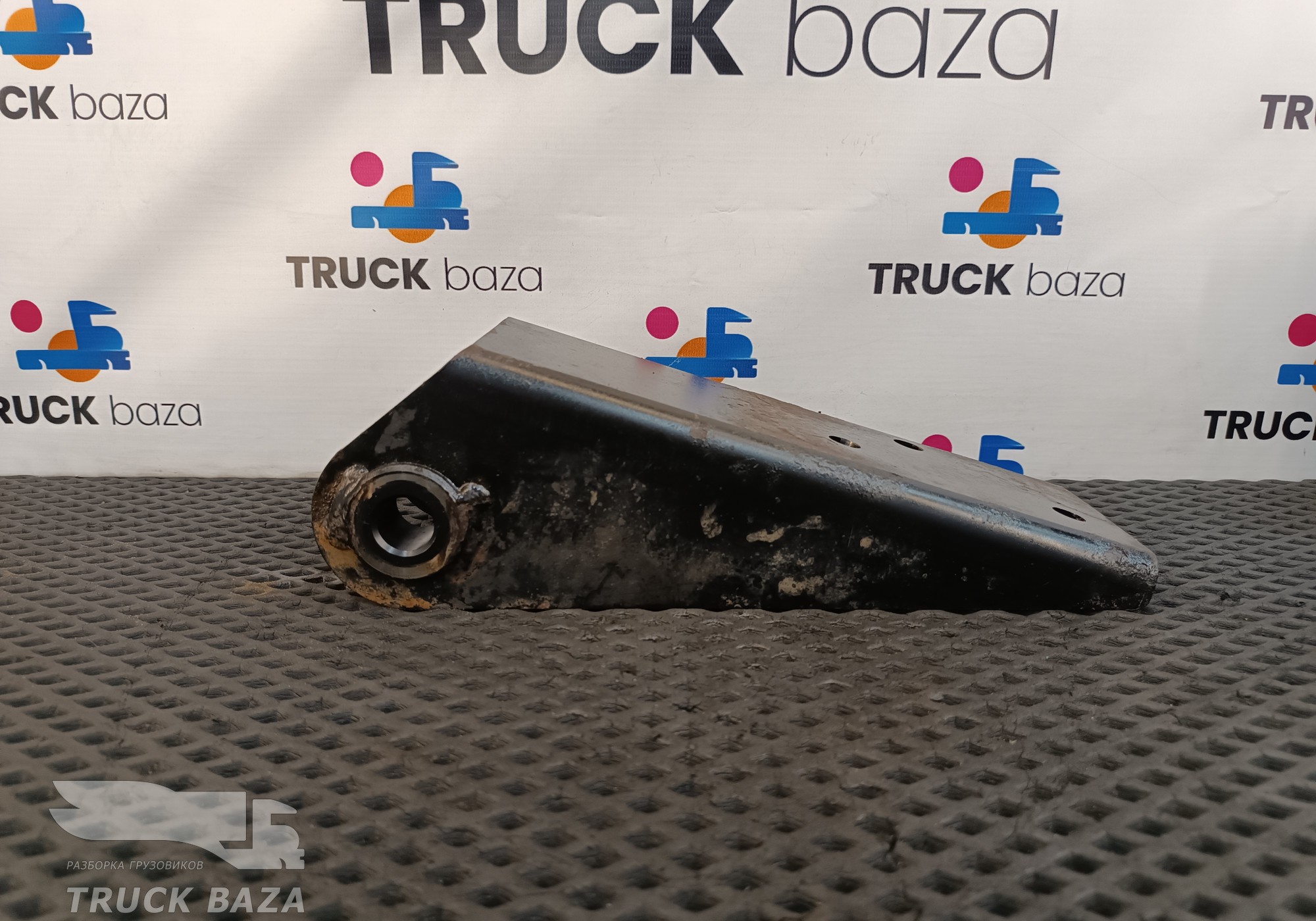 DC4618035BA Кронштейн амортизатора передний для Ford F-MAX (с 2018)